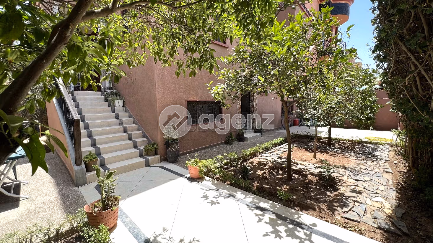 Vente villa 3 Appt route de casa 
Marrakech — 3