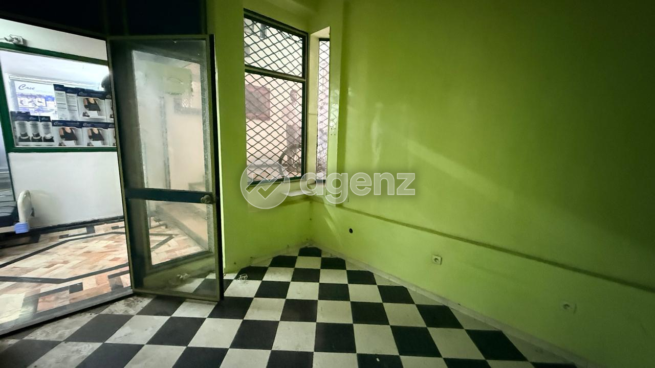 Commerce - Rez-de-chaussée, fort passage, bd Abdelmoumen — 3