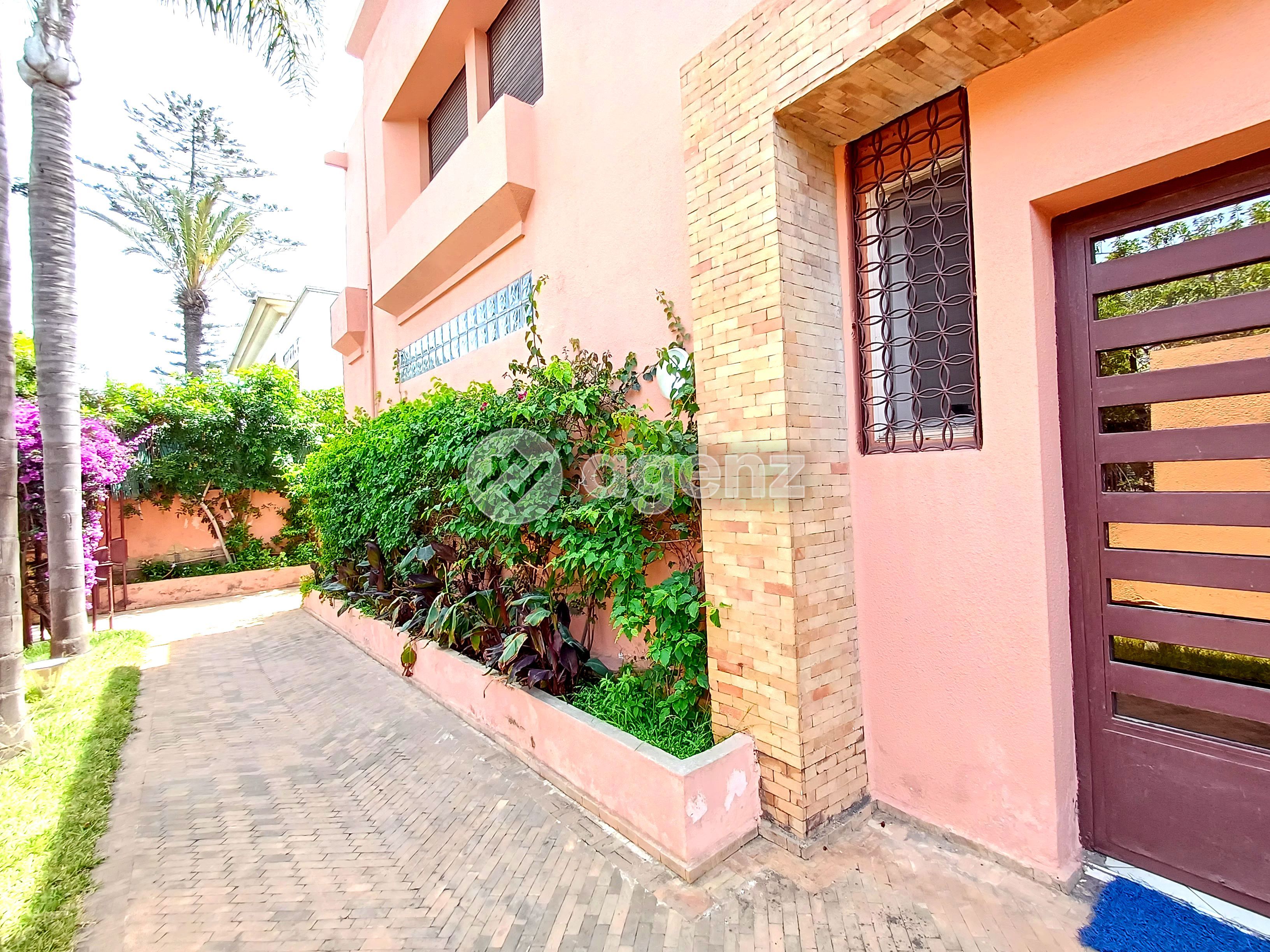 Authentique Villa de 5 chambres à vendre à Les princesses