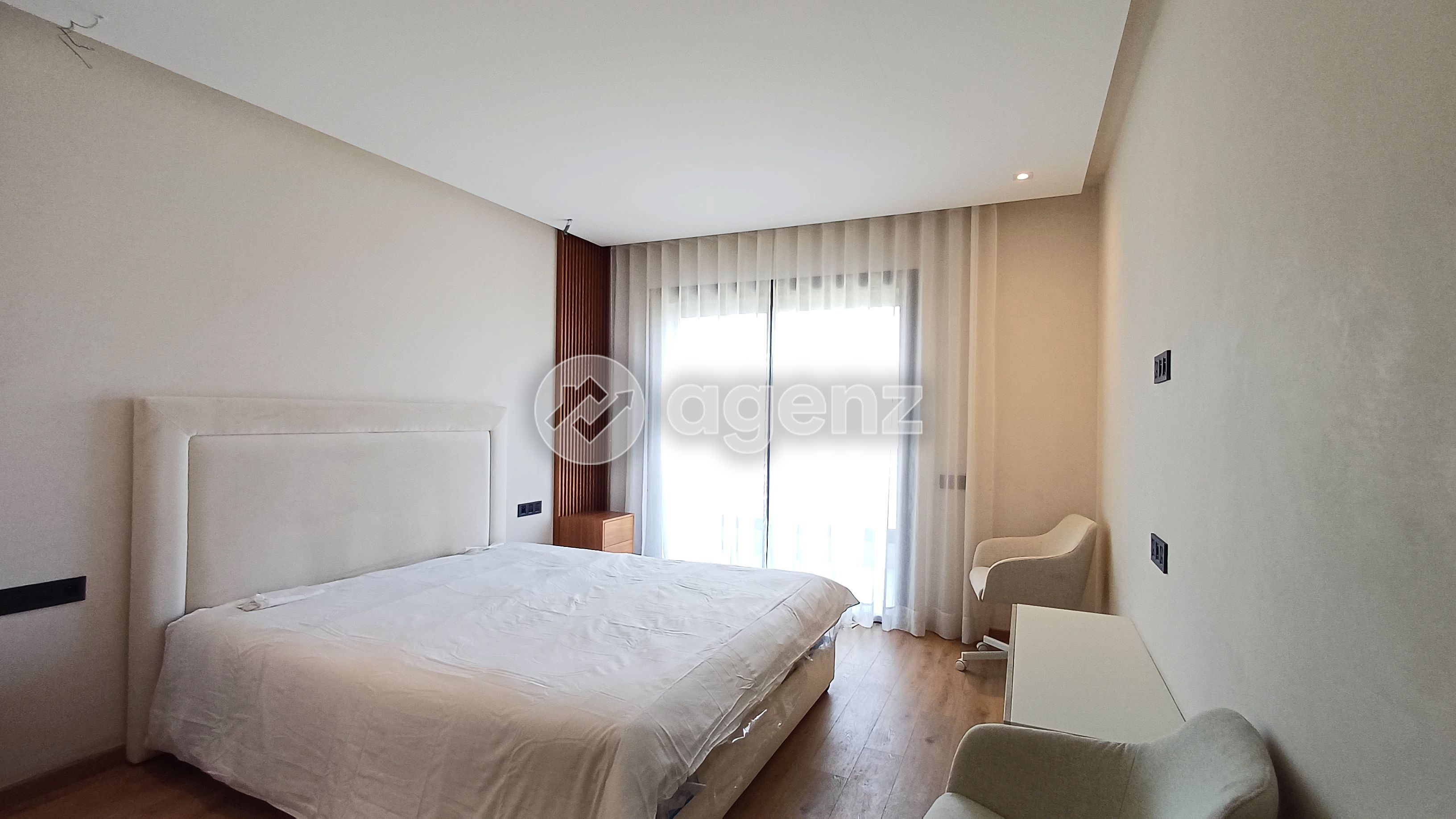 Magnifique Appartement de 3 chambres à vendre à Franceville — 2