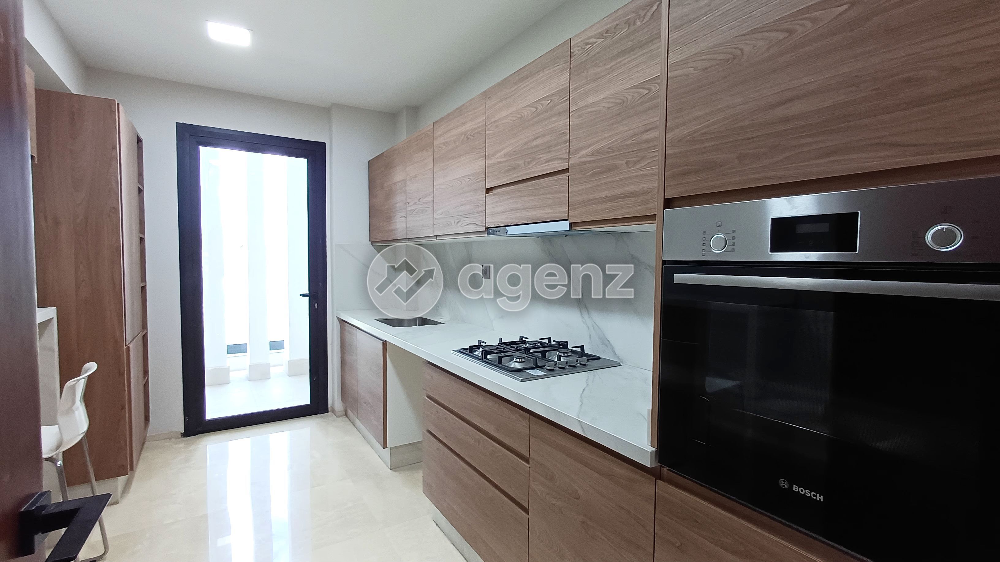 Magnifique Appartement de 3 chambres à vendre à Franceville — 4