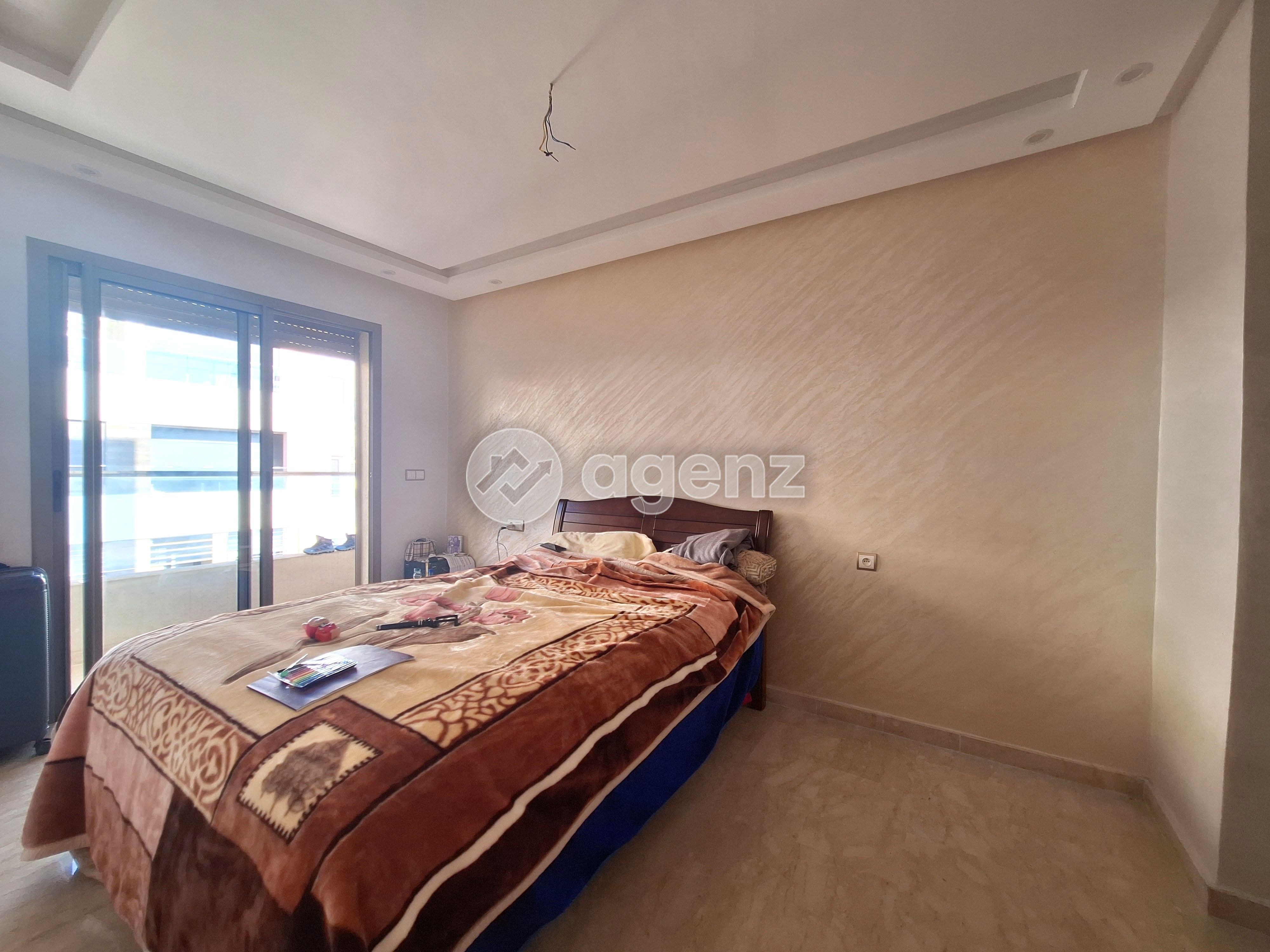 APPARTEMENT 74 M² AUX HÔPITAUX
 — 2