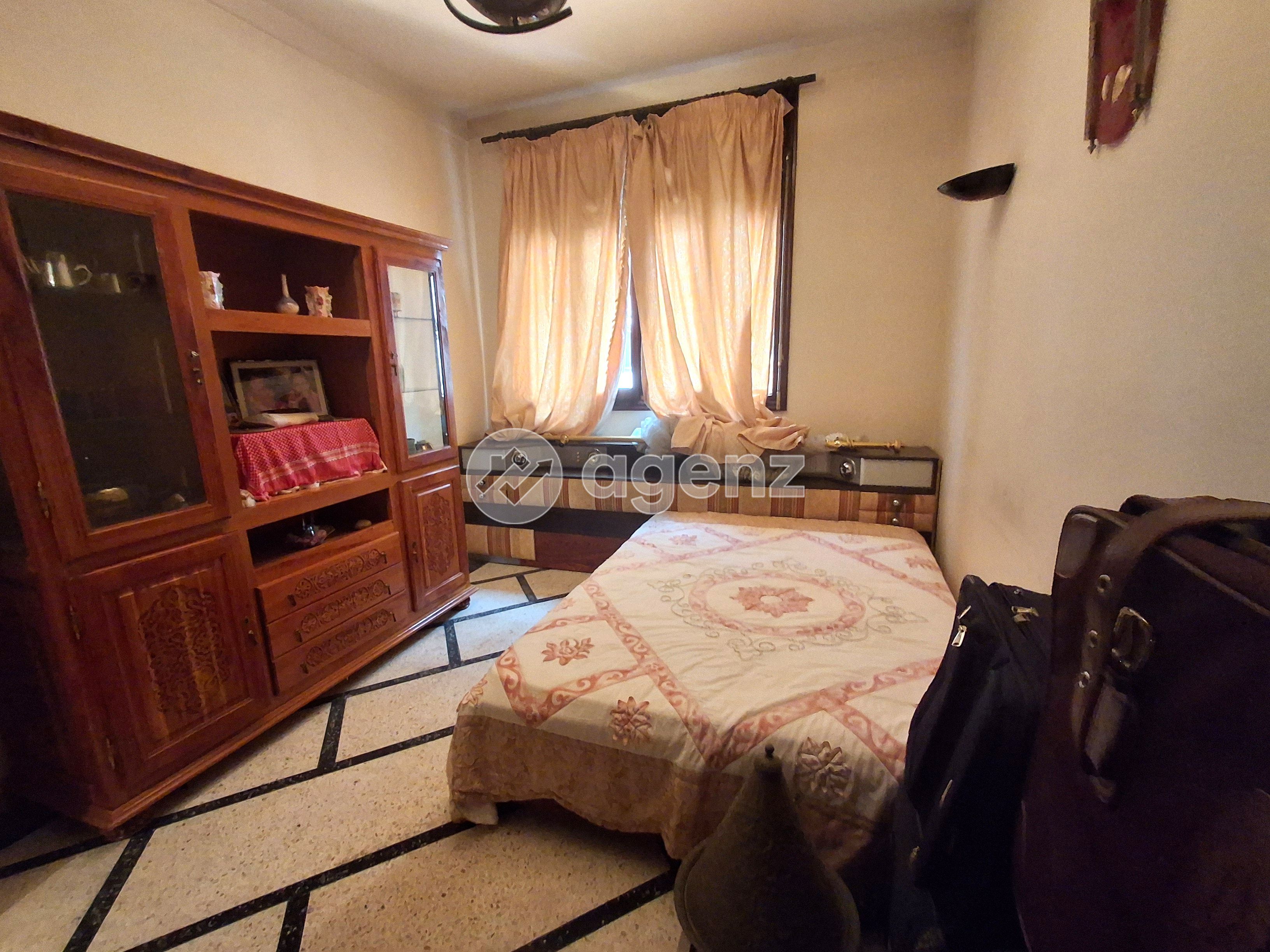 MAISON À RÉNOVER EN ZONE IMMEUBLE À CASABLANCA — 5