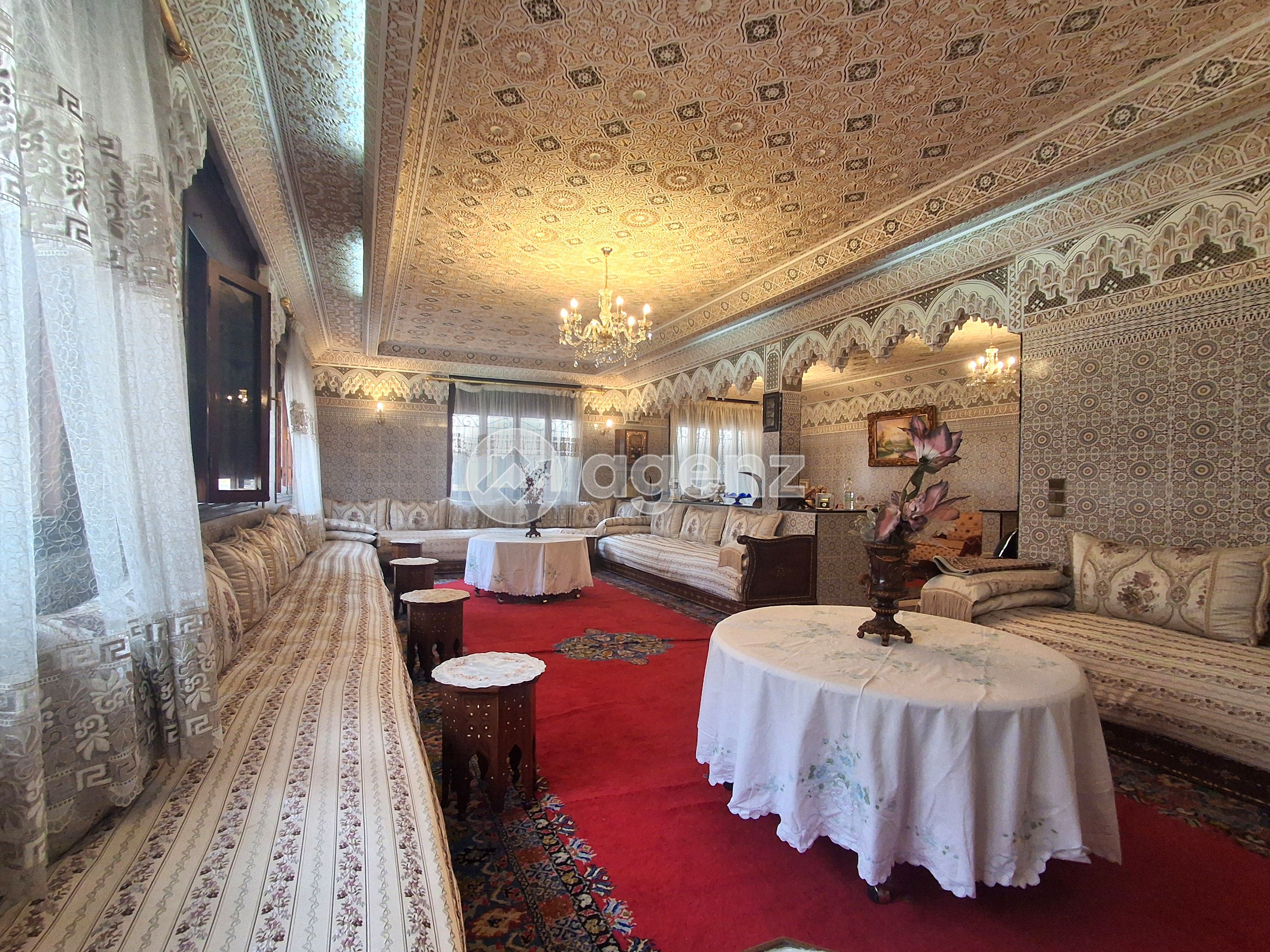 MAISON À RÉNOVER EN ZONE IMMEUBLE À CASABLANCA — 3