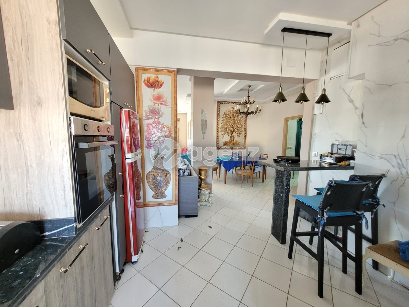 Appartement 145 m² f Autre — 4