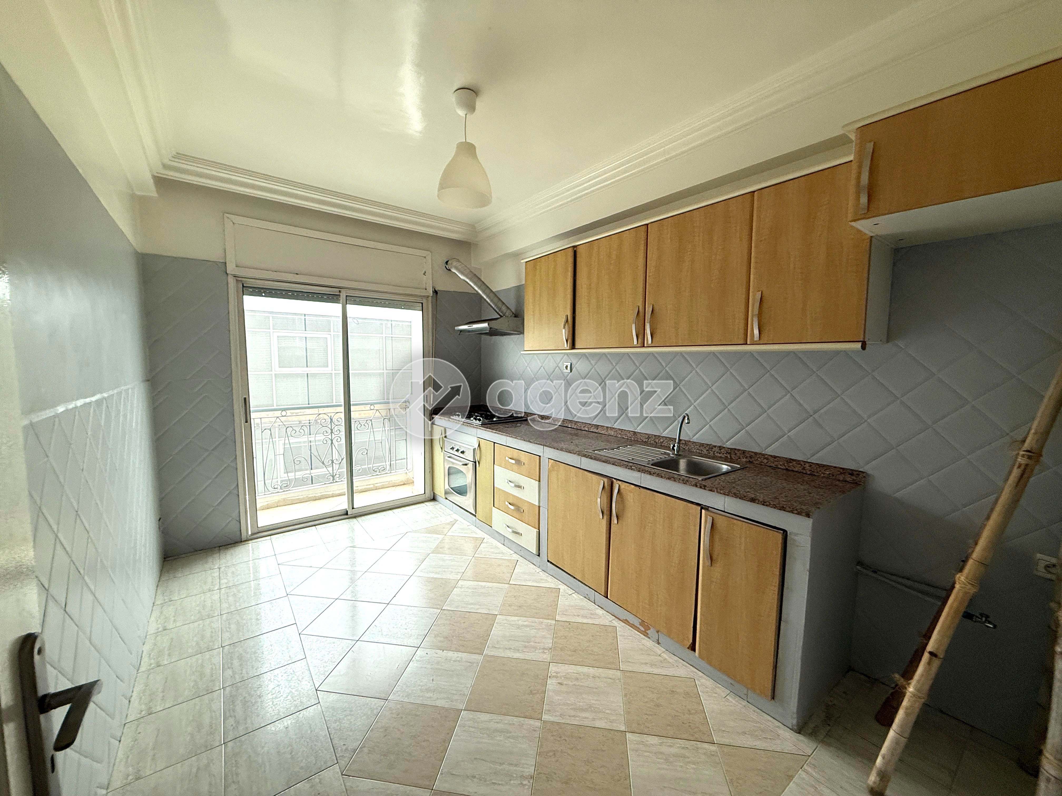 PROFITEZ D’UN APPARTEMENT LUMINEUX ET BIEN AGENCÉ — 4