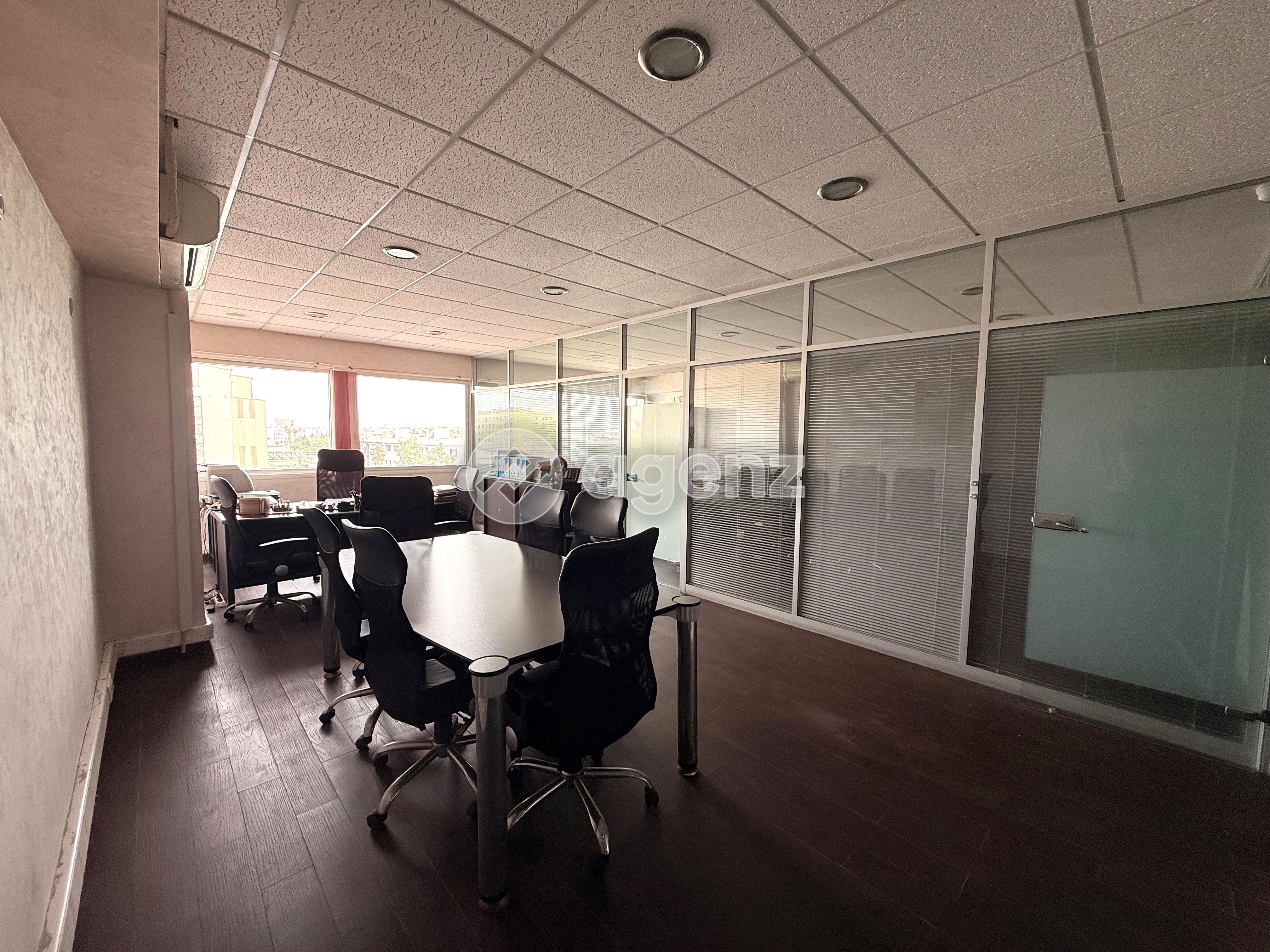 Bureau de 105 m² à La Gironde - Casablanca — 3