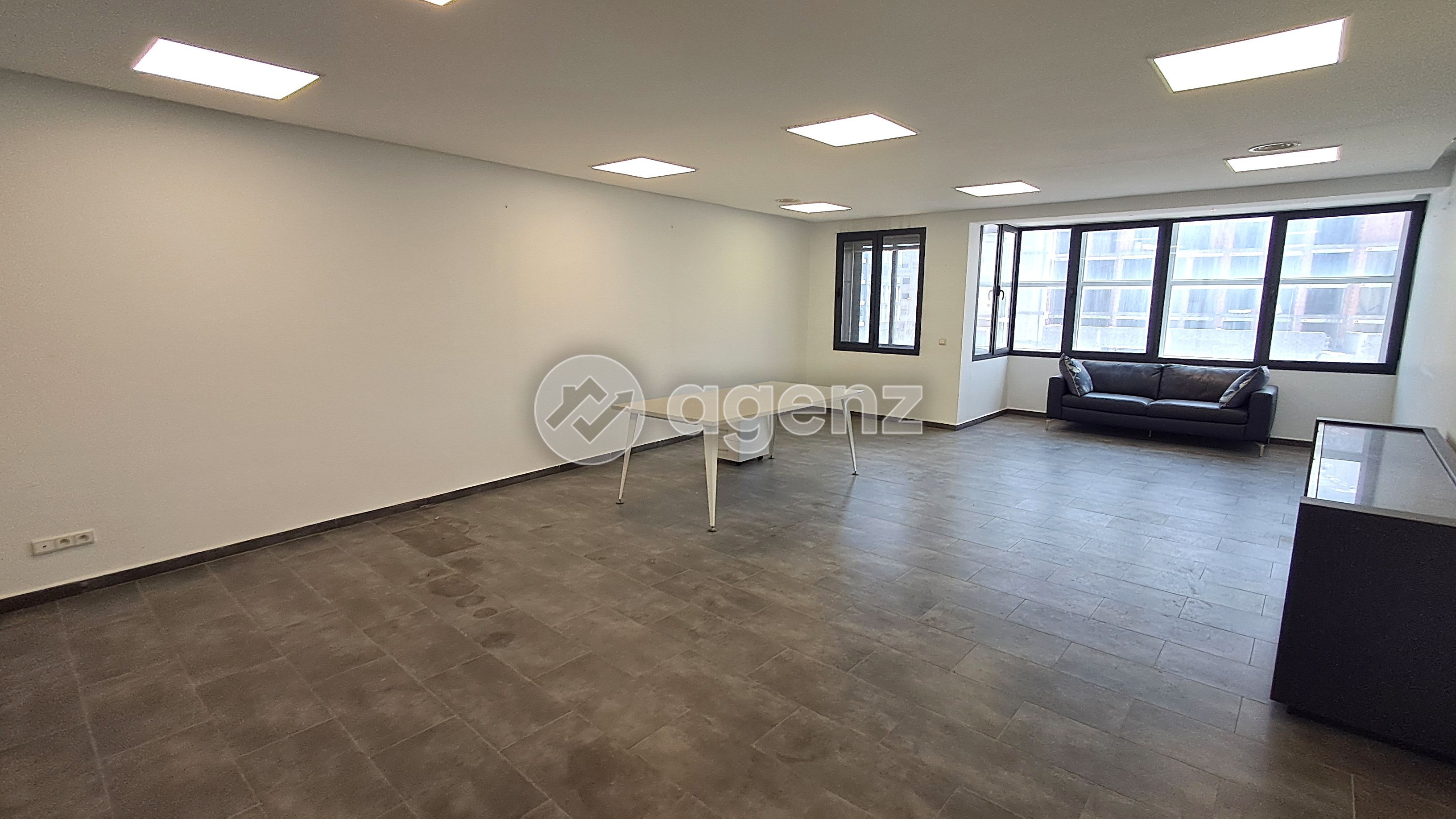 Bureau de 91 m² à CIL - Casablanca — 2