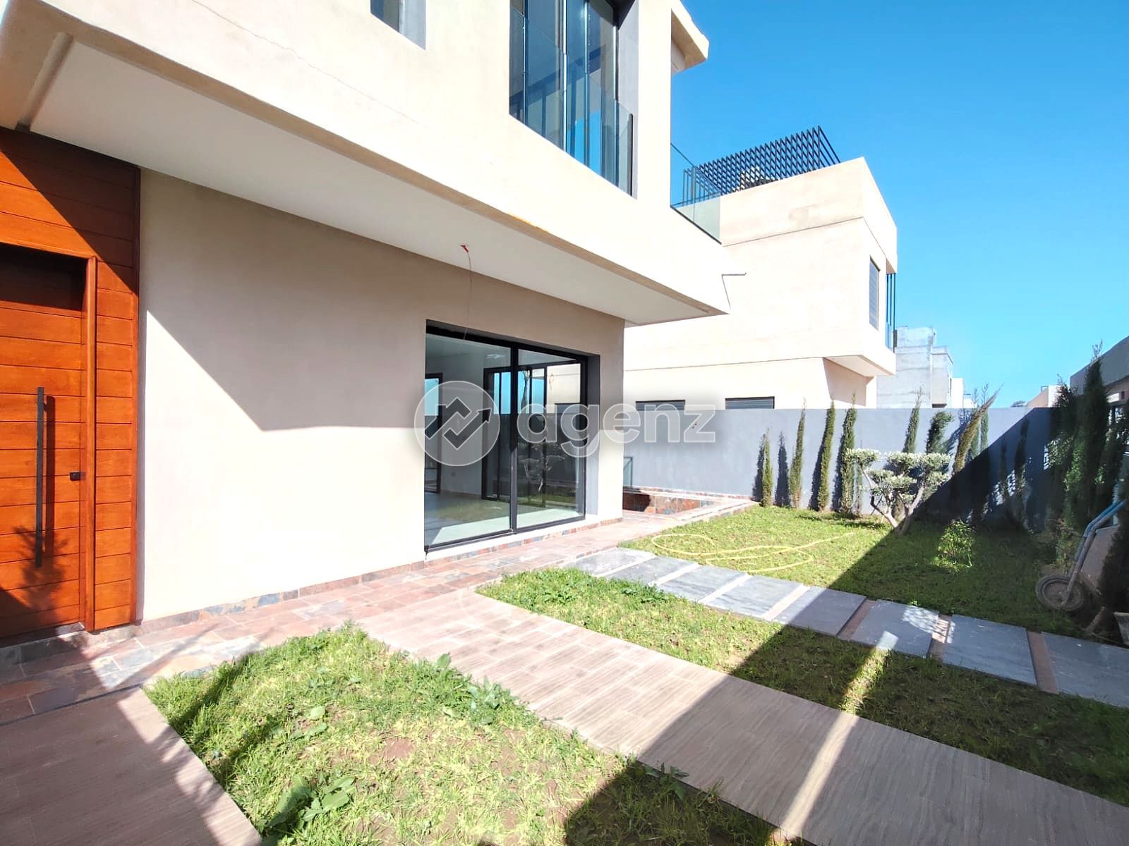 Villa d'investissement - 5 suites- Opportunité à saisir!
