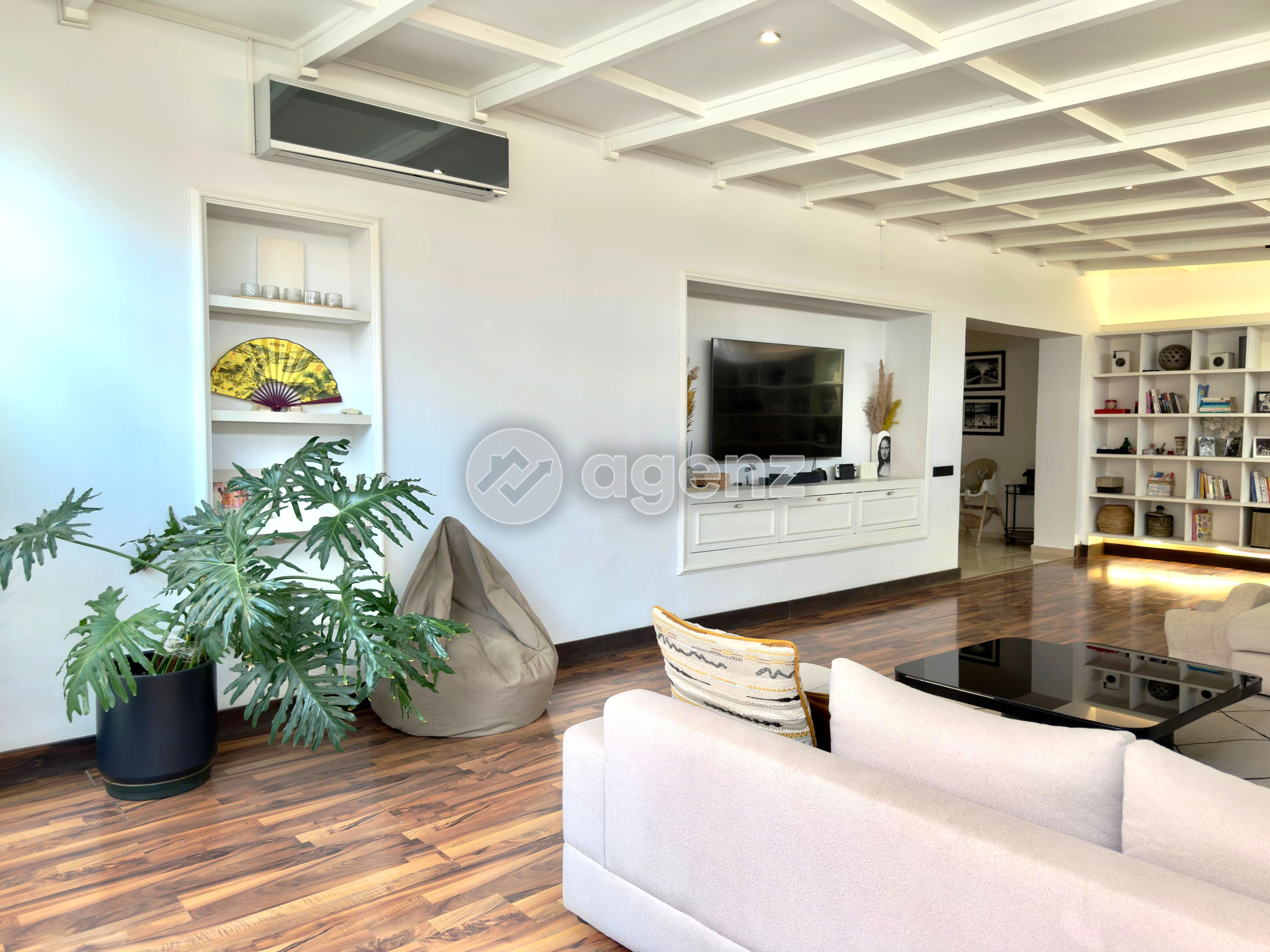 Magnifique appartement de 3 chambres avec vaste terrasse
 — 3