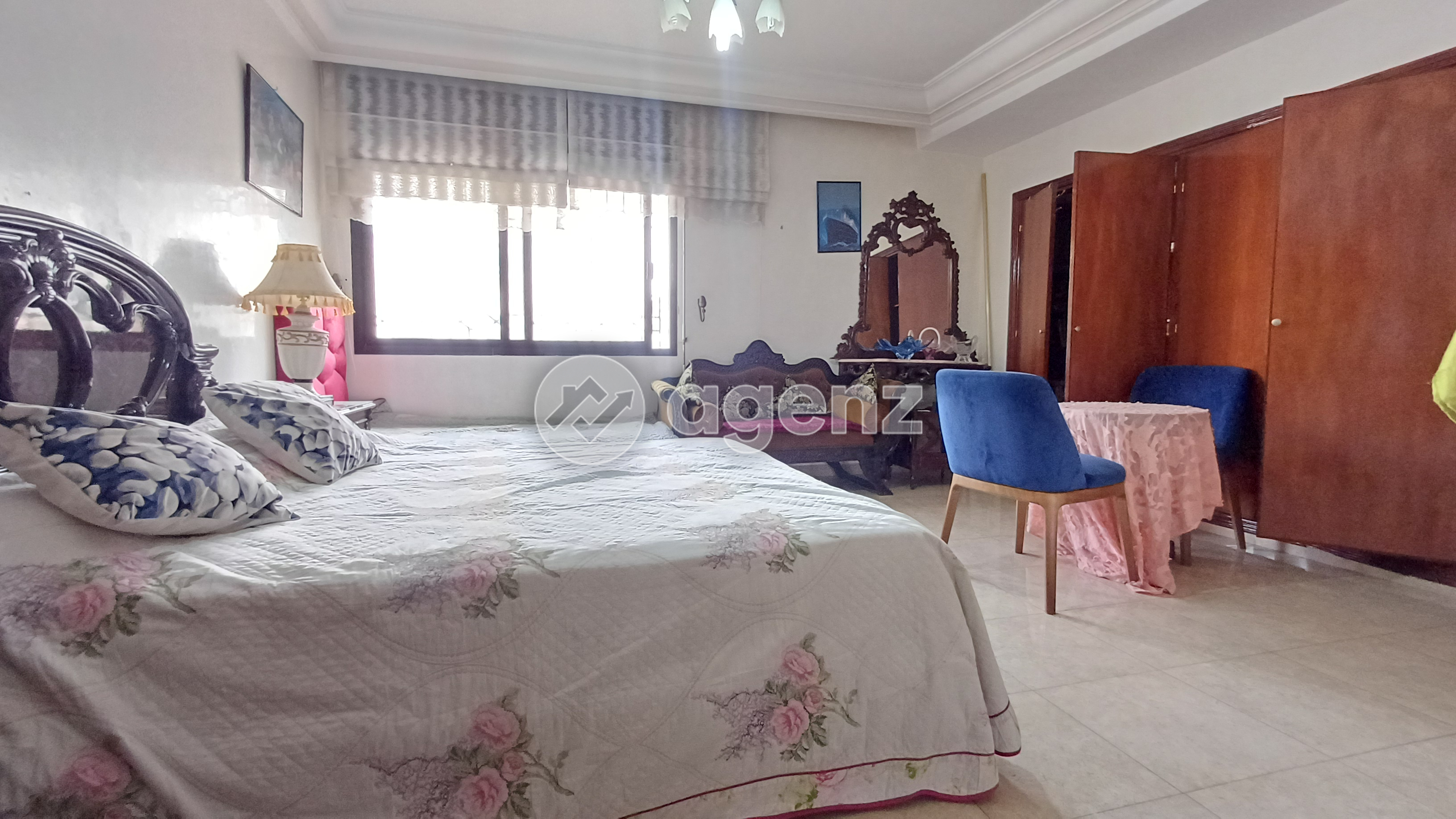 Appartement lumineux, spacieux - Les Hôpitaux — 2