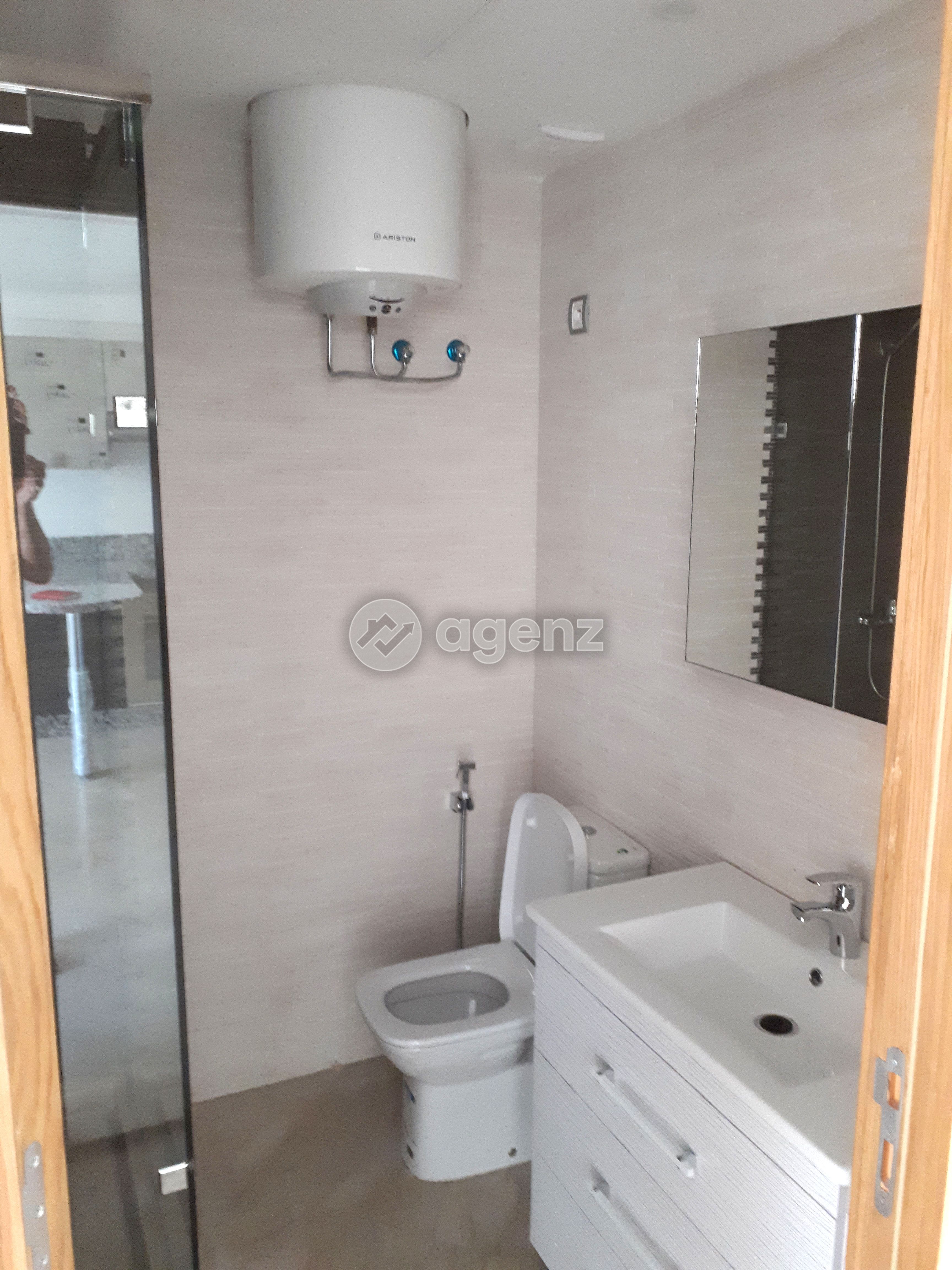 Élégant Appartement de 1 chambre à louer à Liberté au centre ville — 3
