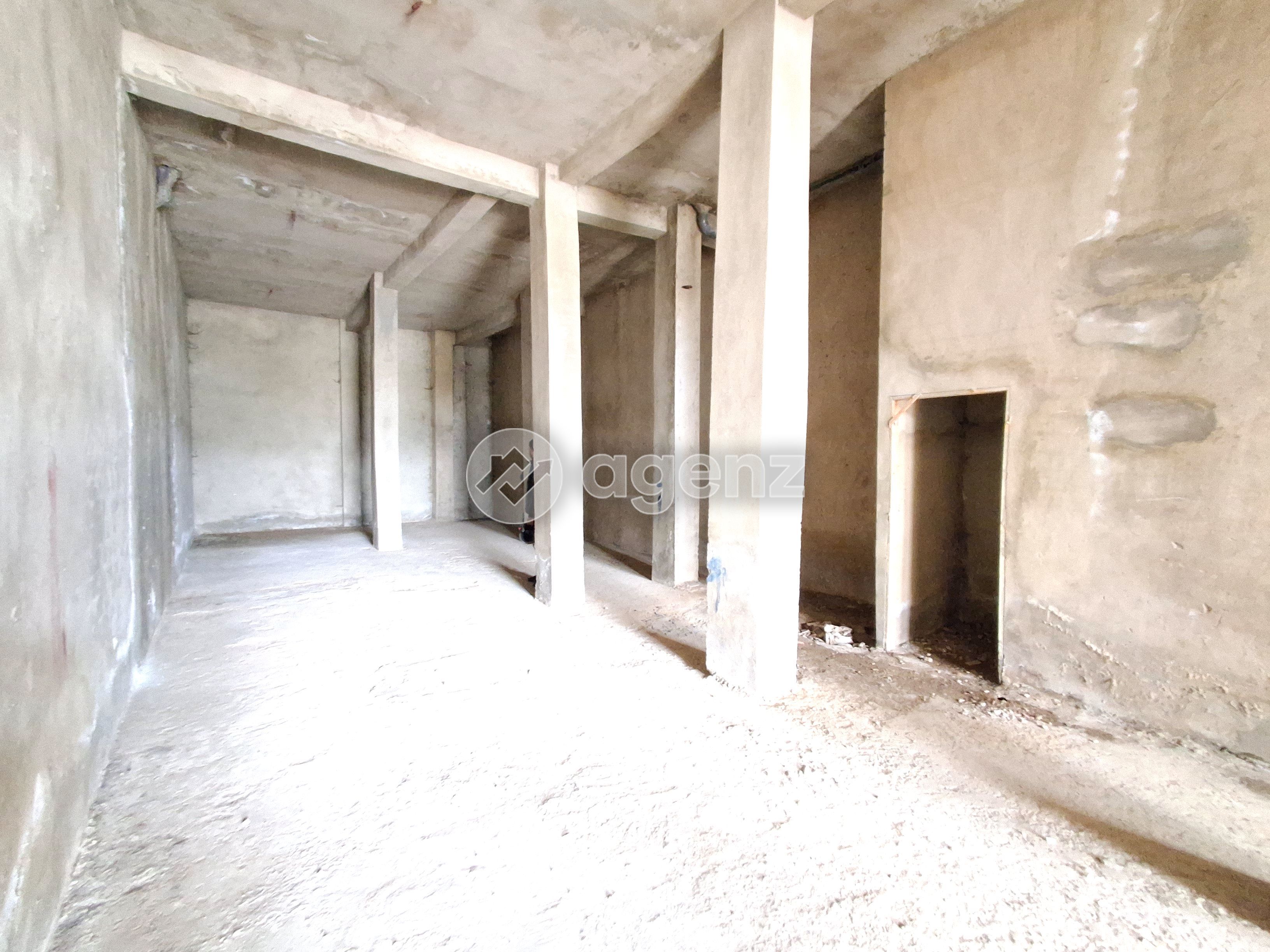 Commerce de 136 m² à mghogha - Tanger — 2