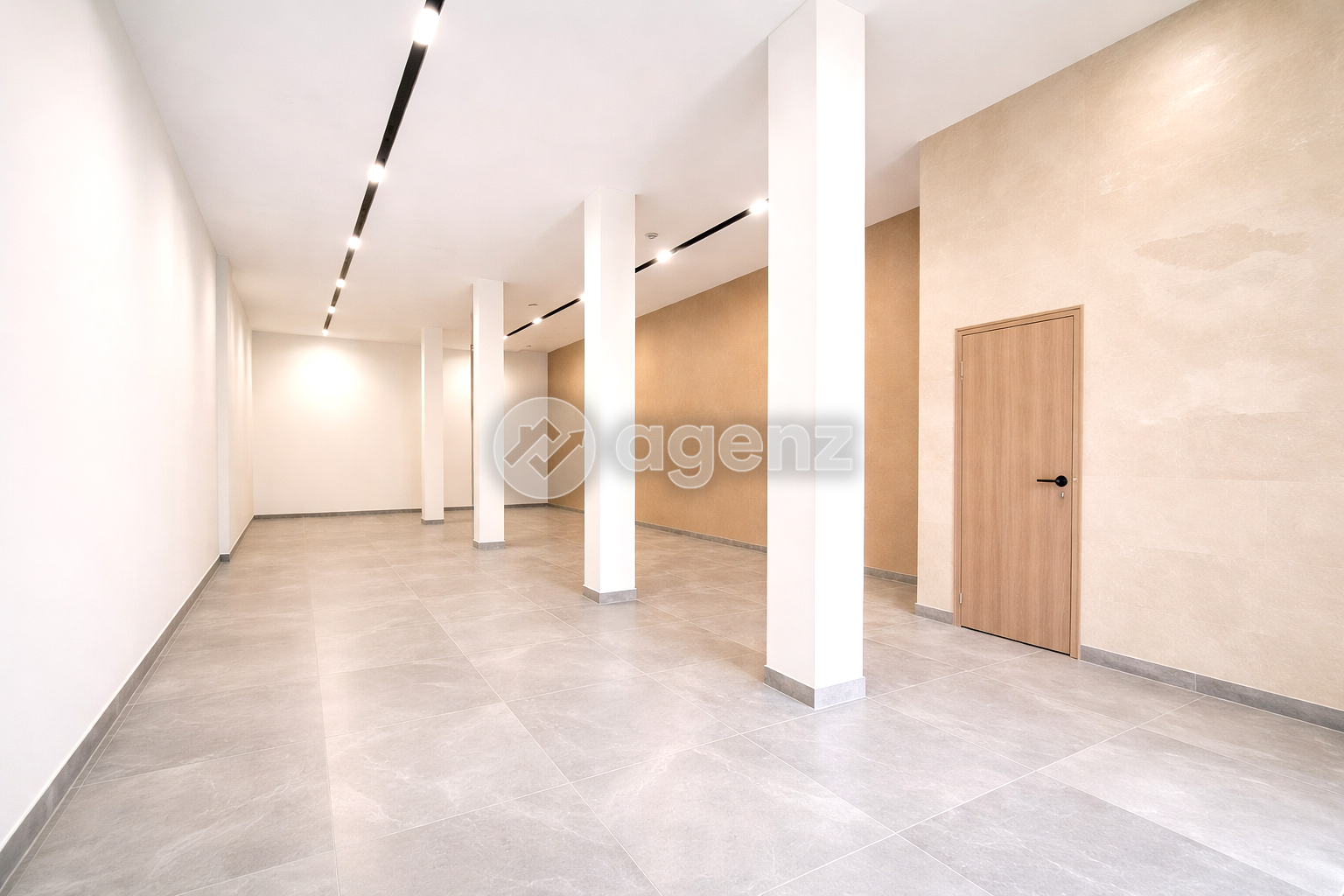Commerce de 136 m² à mghogha - Tanger