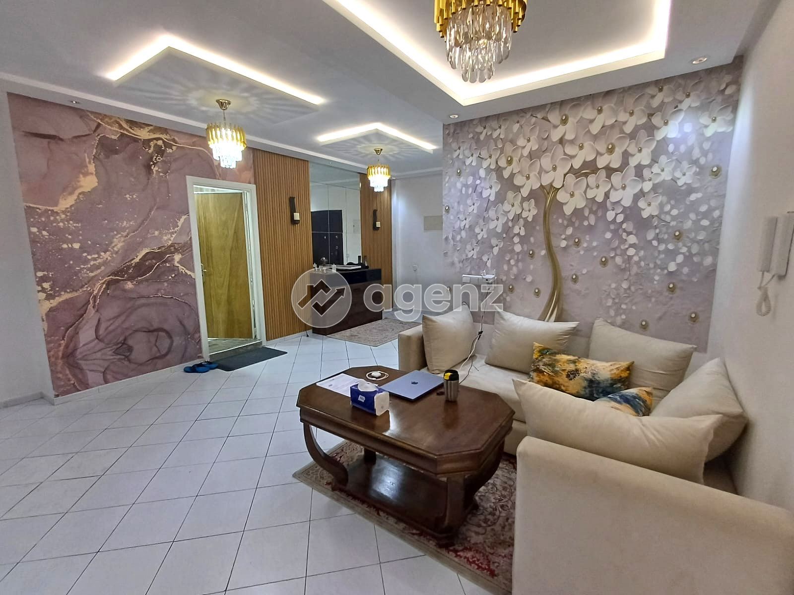 Appartement à vendre à Les Hôpitaux — 3