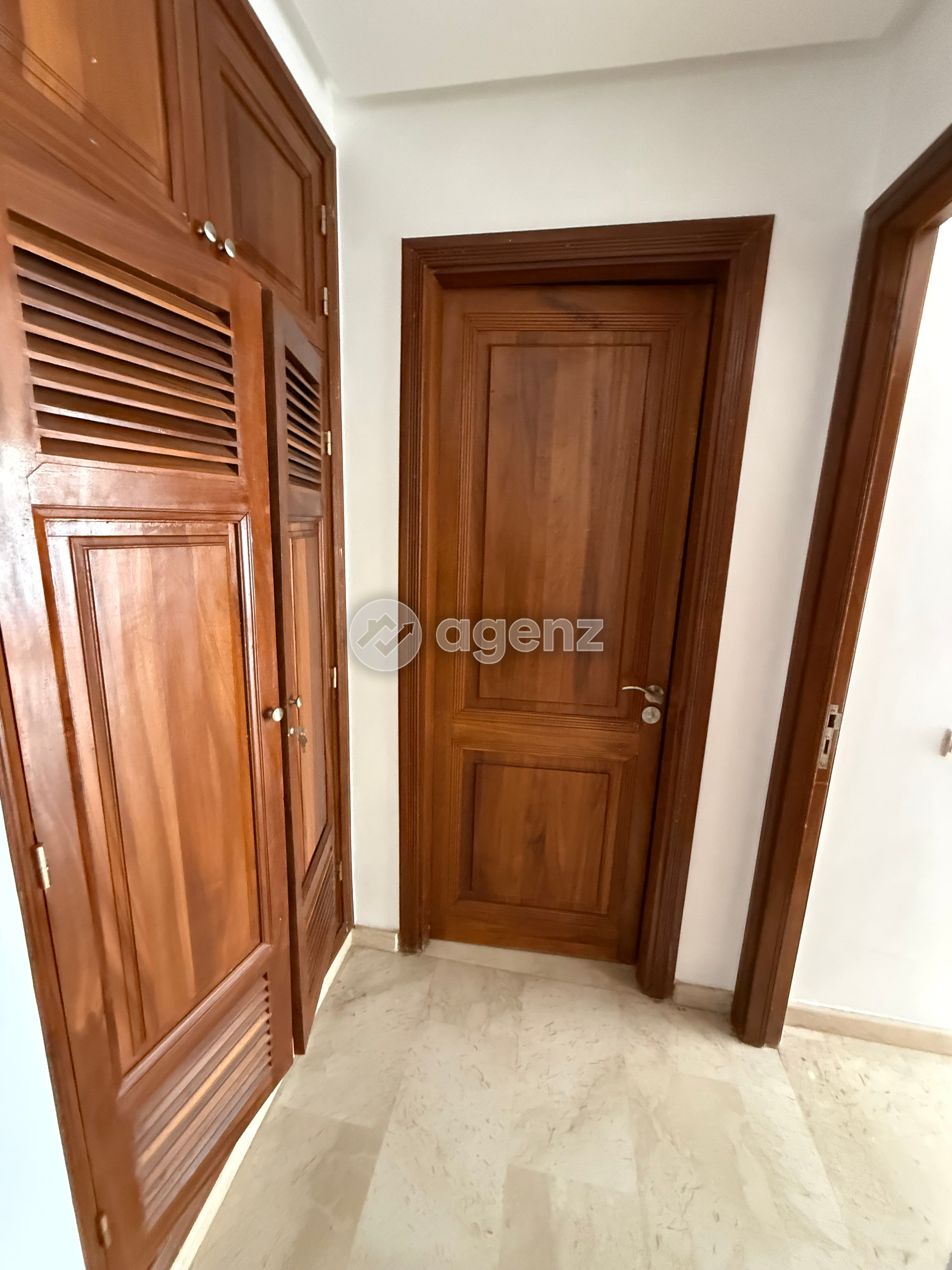 Moderne Appartement de 1 chambre à louer à Bourgogne Est — 4