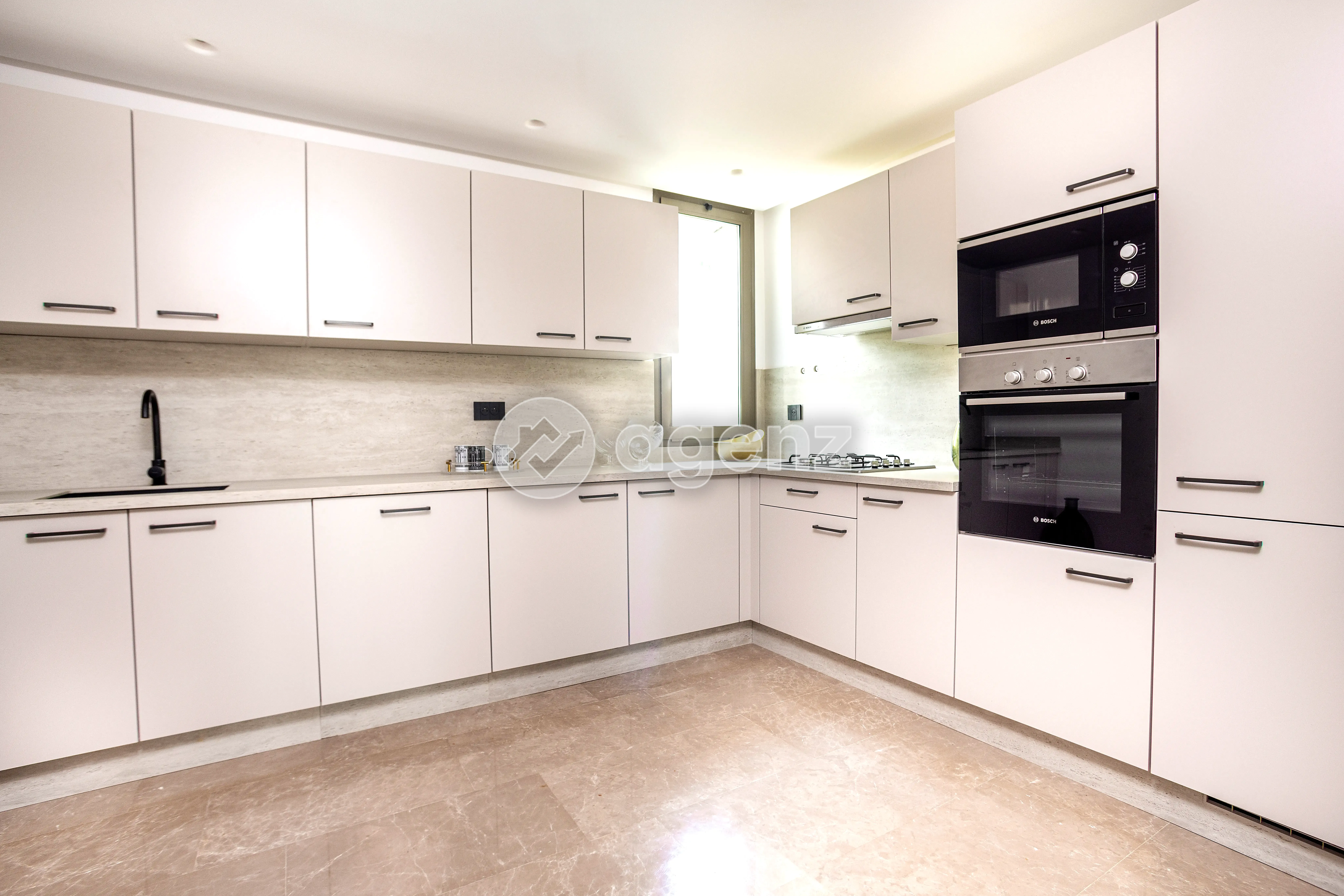 Appartement à vendre à Hay Riad — 4