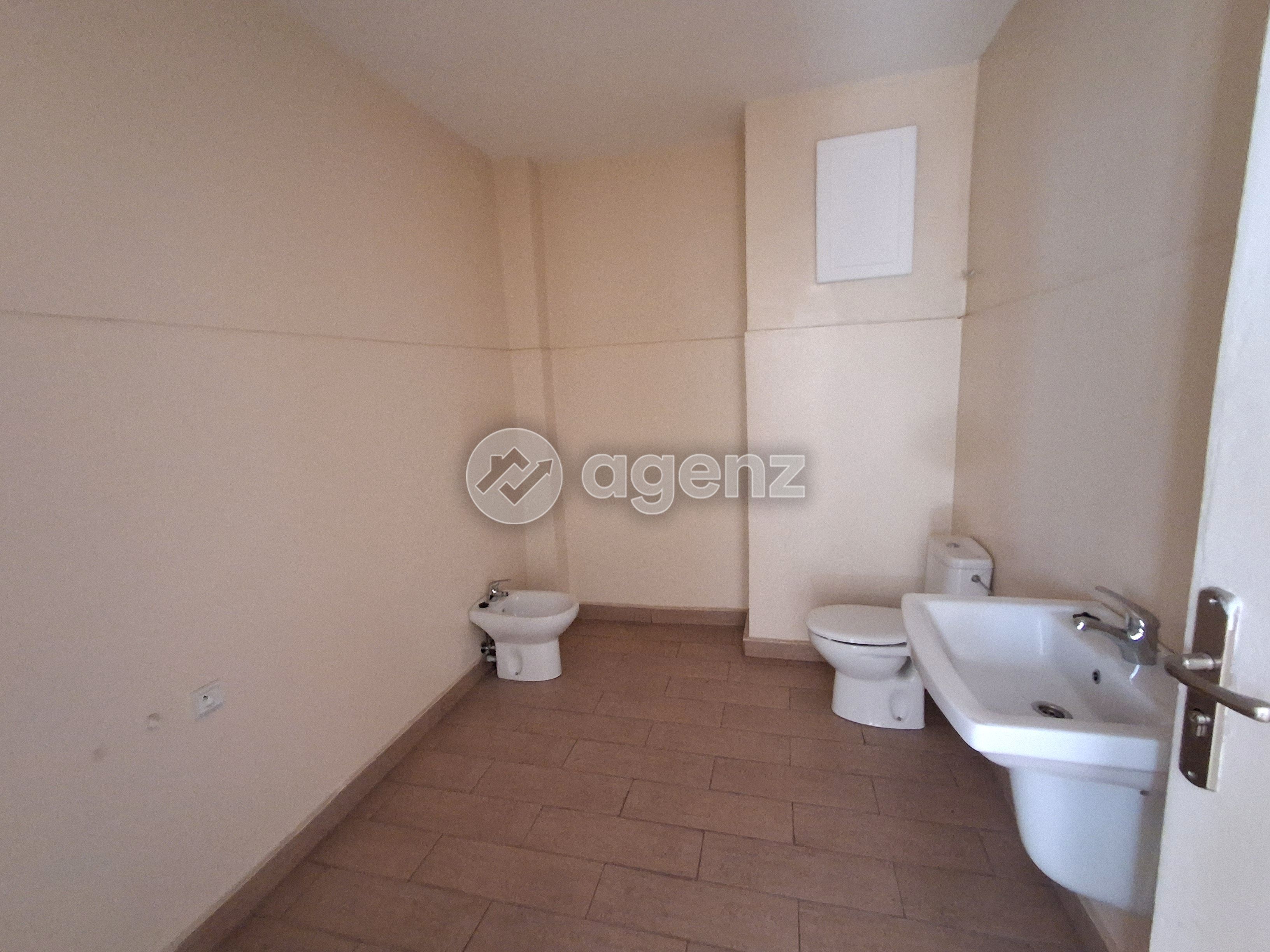 Bureau de 103 m² à Foncière - Casablanca — 4