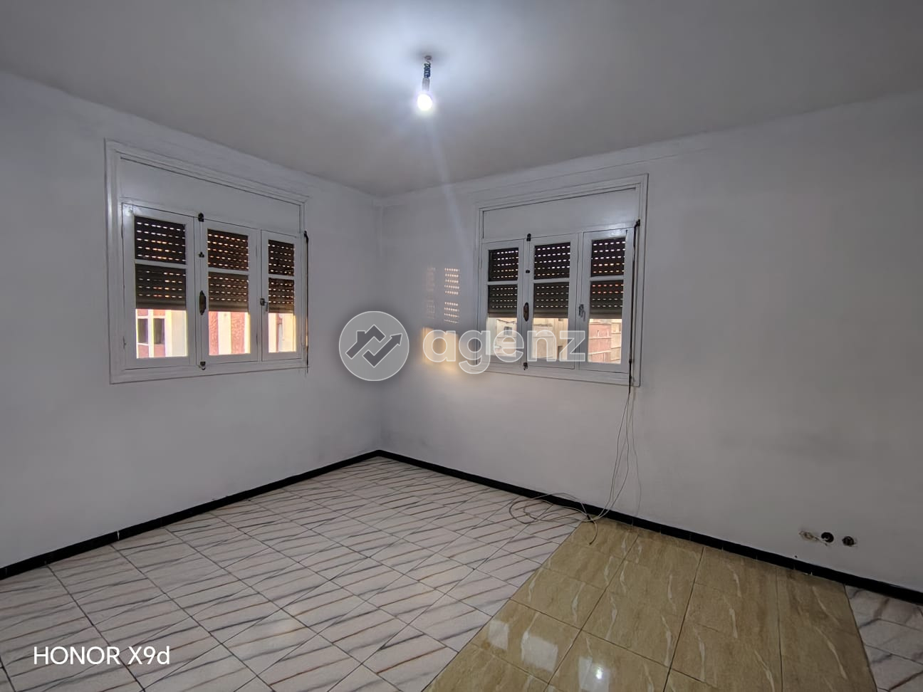 BUREAU SUR LE BD SOUHAIB ROMI 5500 DH  — 4