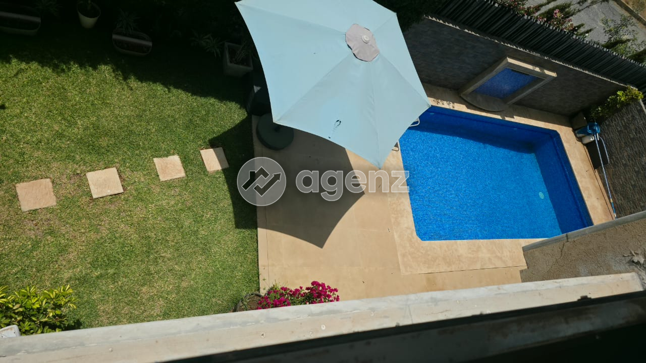 Villa avec piscine - Espace et confort — 2
