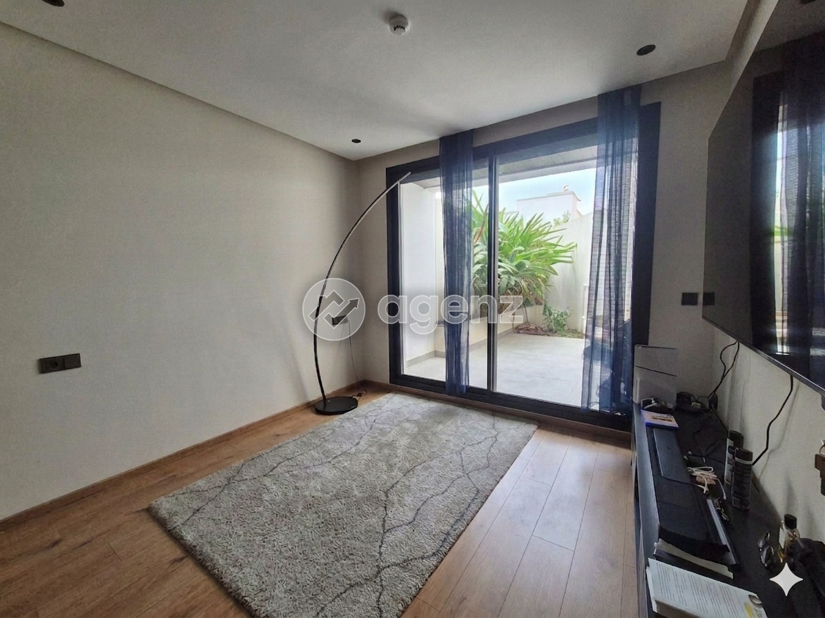 Franceville: Studio terrasse  — 4