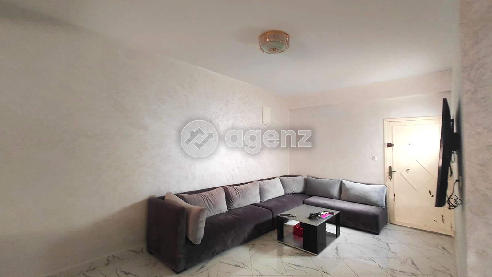 Bien 330 m² f Oulfa — 2