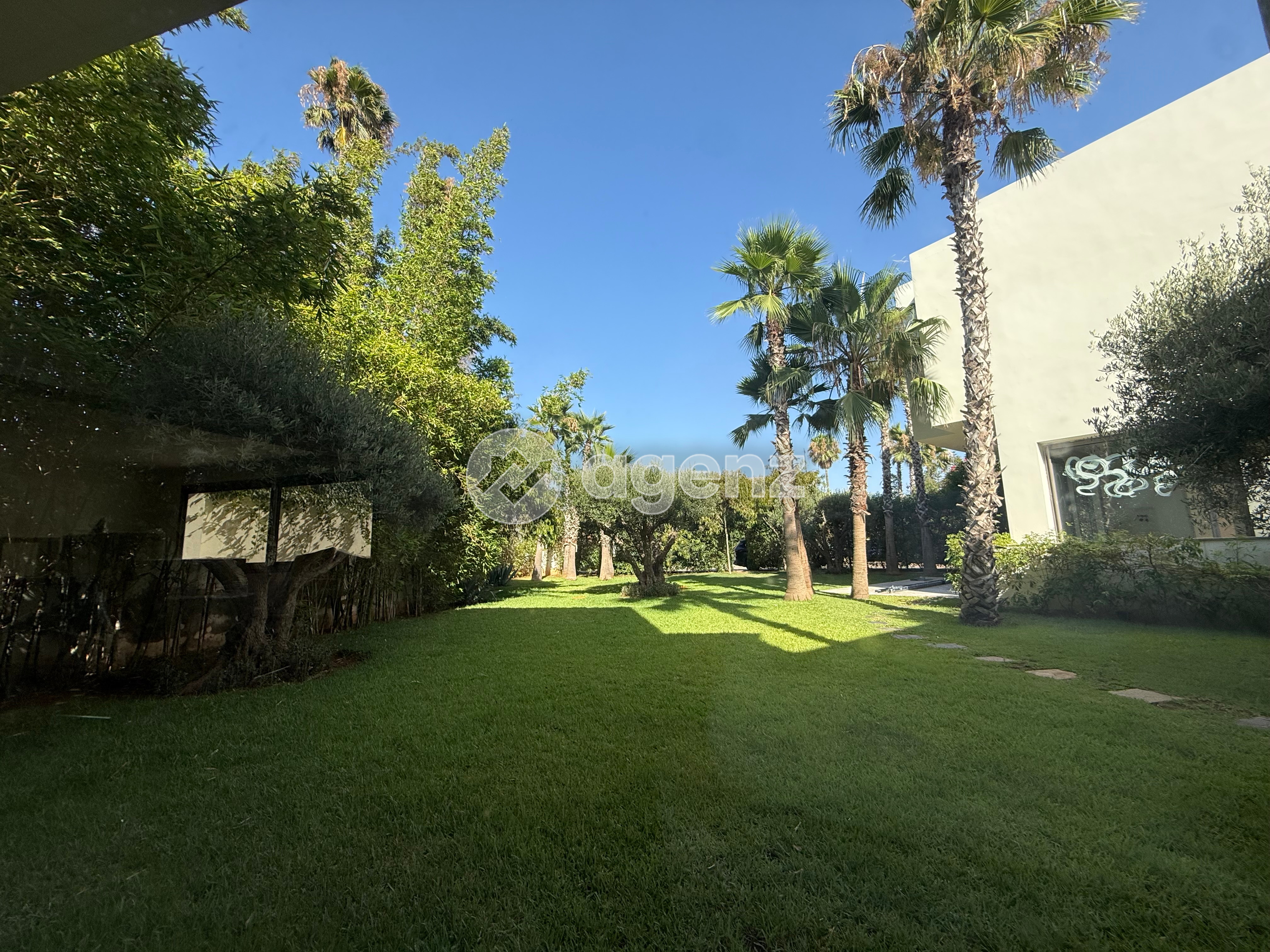 Villa usage professionnel à louer avec ascenseur à Anfa Casablanca 