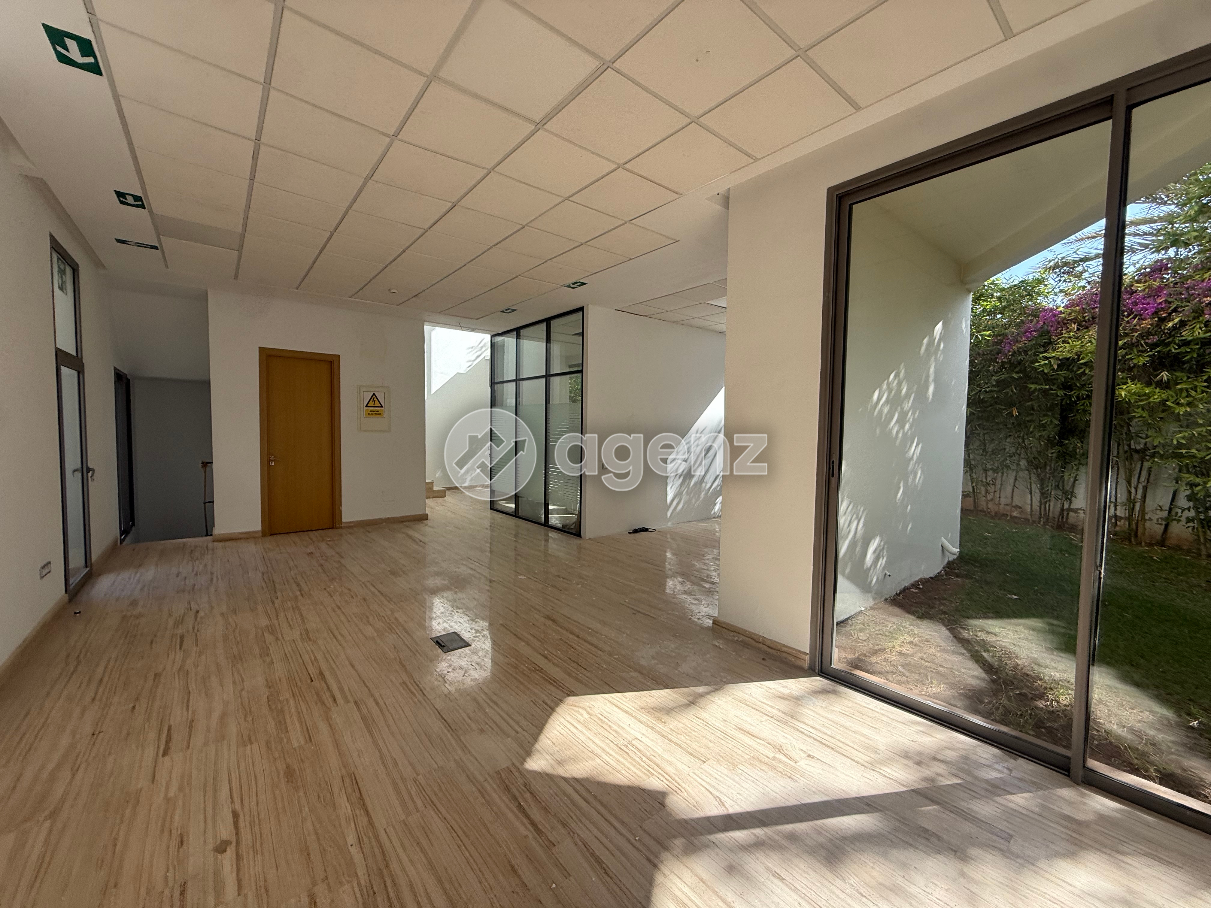 Villa usage professionnel à louer avec ascenseur à Anfa Casablanca  — 4