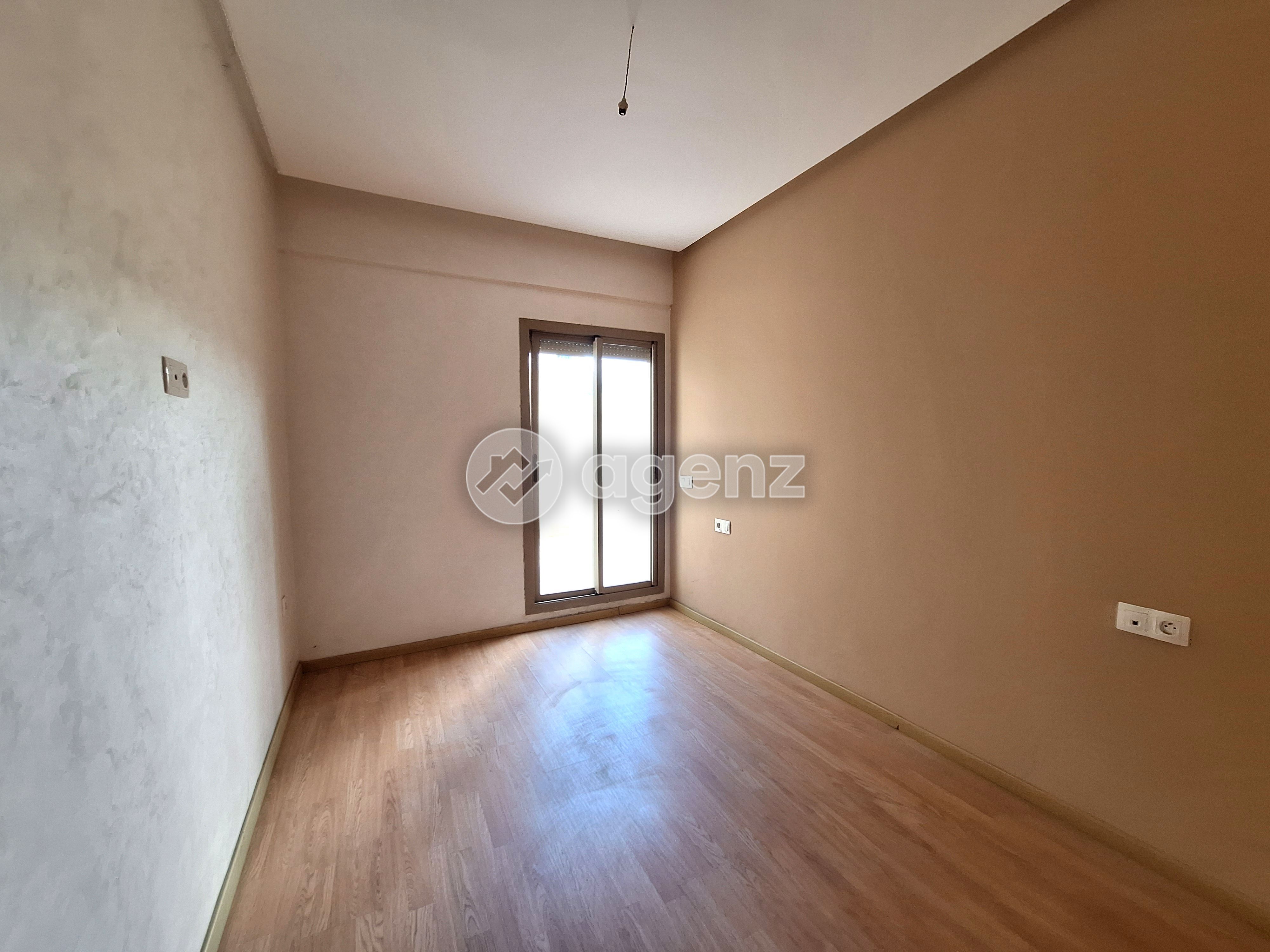 Exceptionnel Appartement de 2 chambres à vendre à Les Hôpitaux — 5