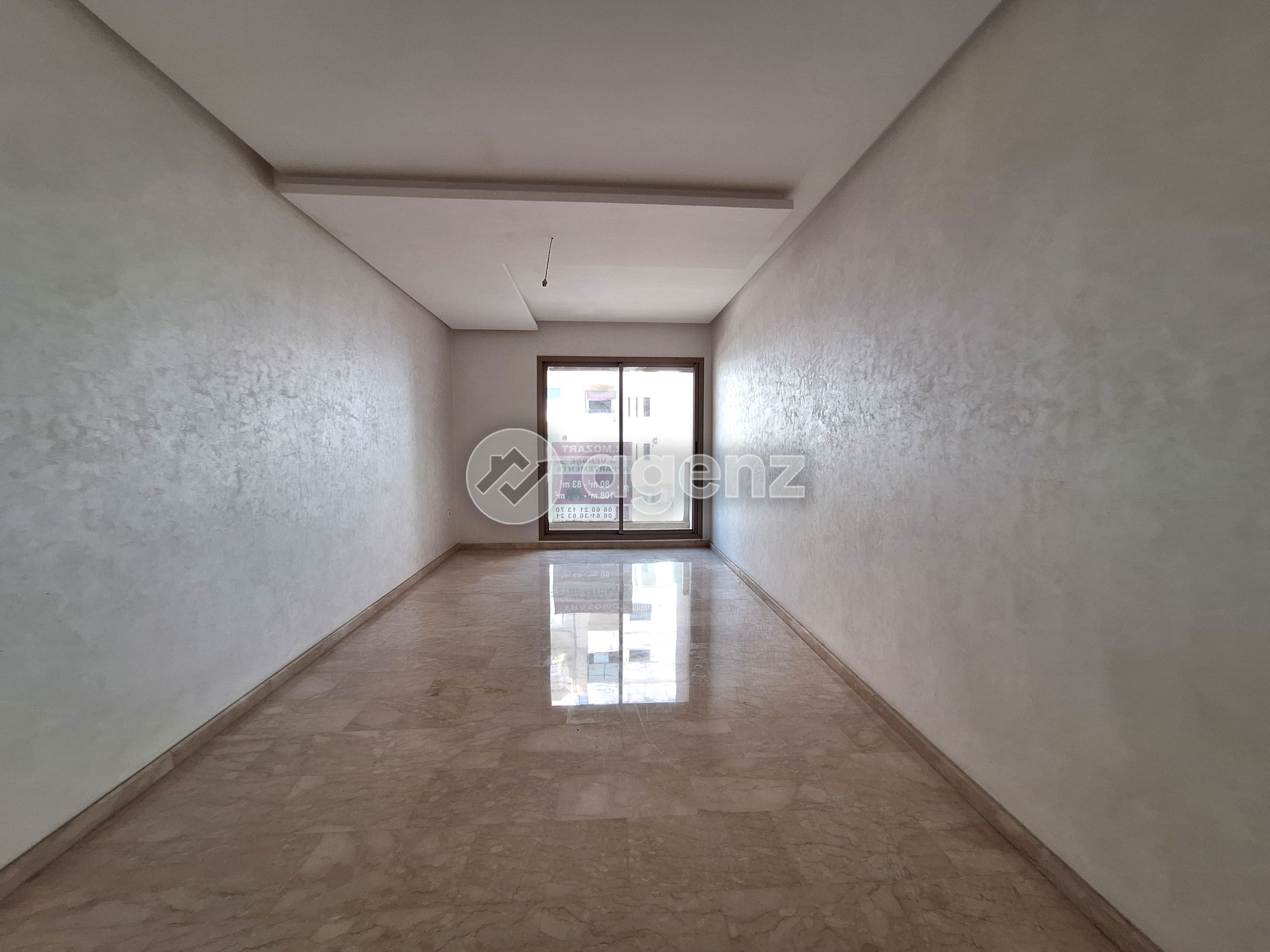 Exceptionnel Appartement de 2 chambres à vendre à Les Hôpitaux