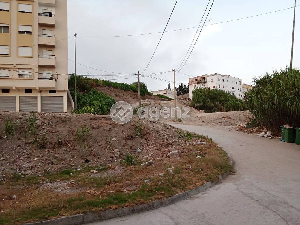 Terrain à vendre dans la ville de Tétouan — 4