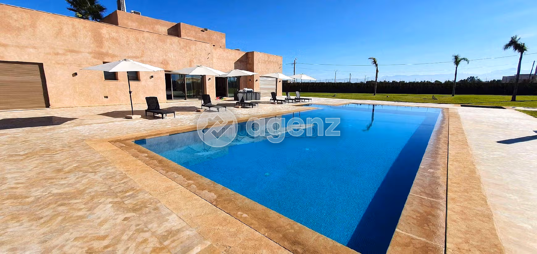 Vente villa moderne route de Fès Marrakech