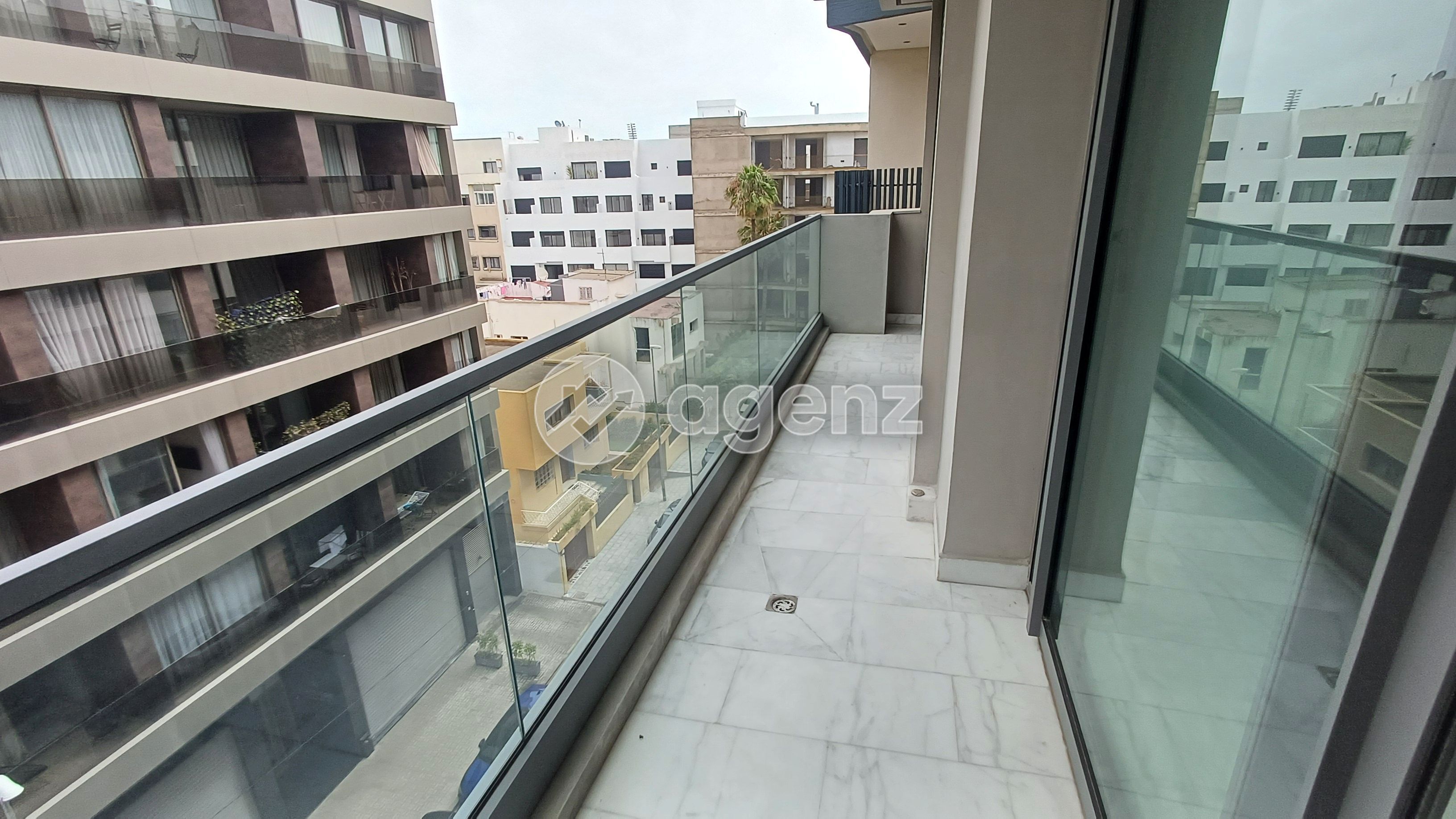 Authentique Appartement de 3 chambres à vendre à Les princesses — 5