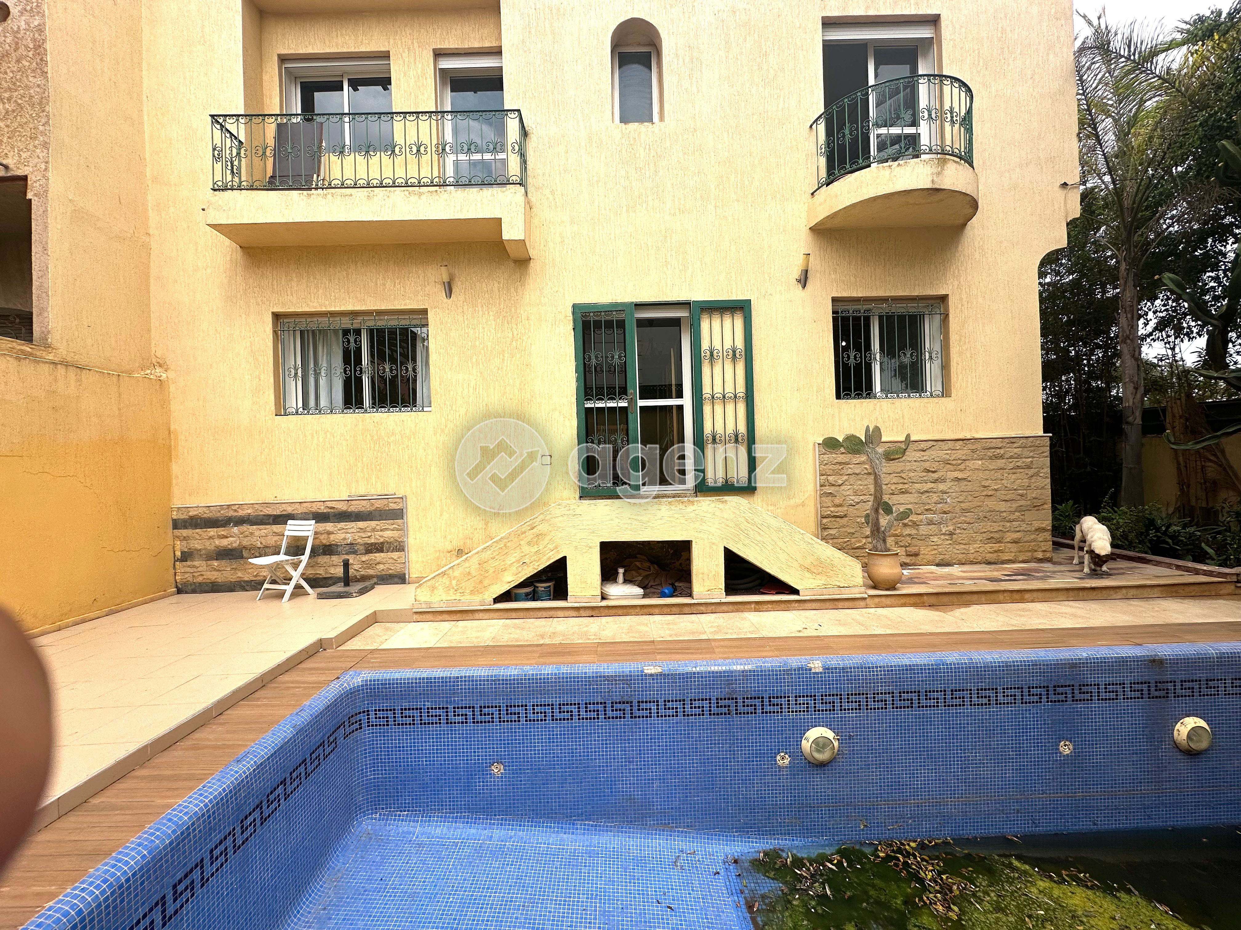 Élégant Villa de 2 chambres à vendre