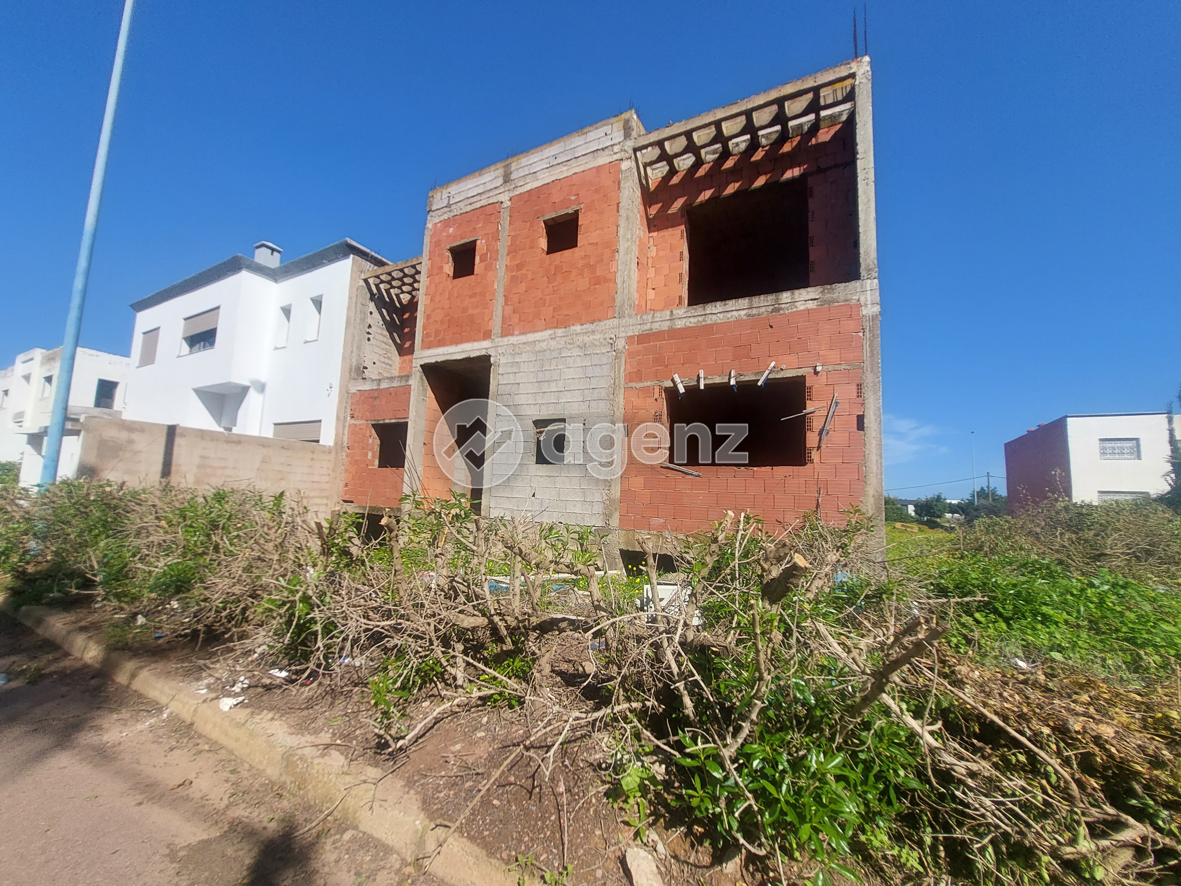 Villa semi-finie – Fort potentiel de personnalisation