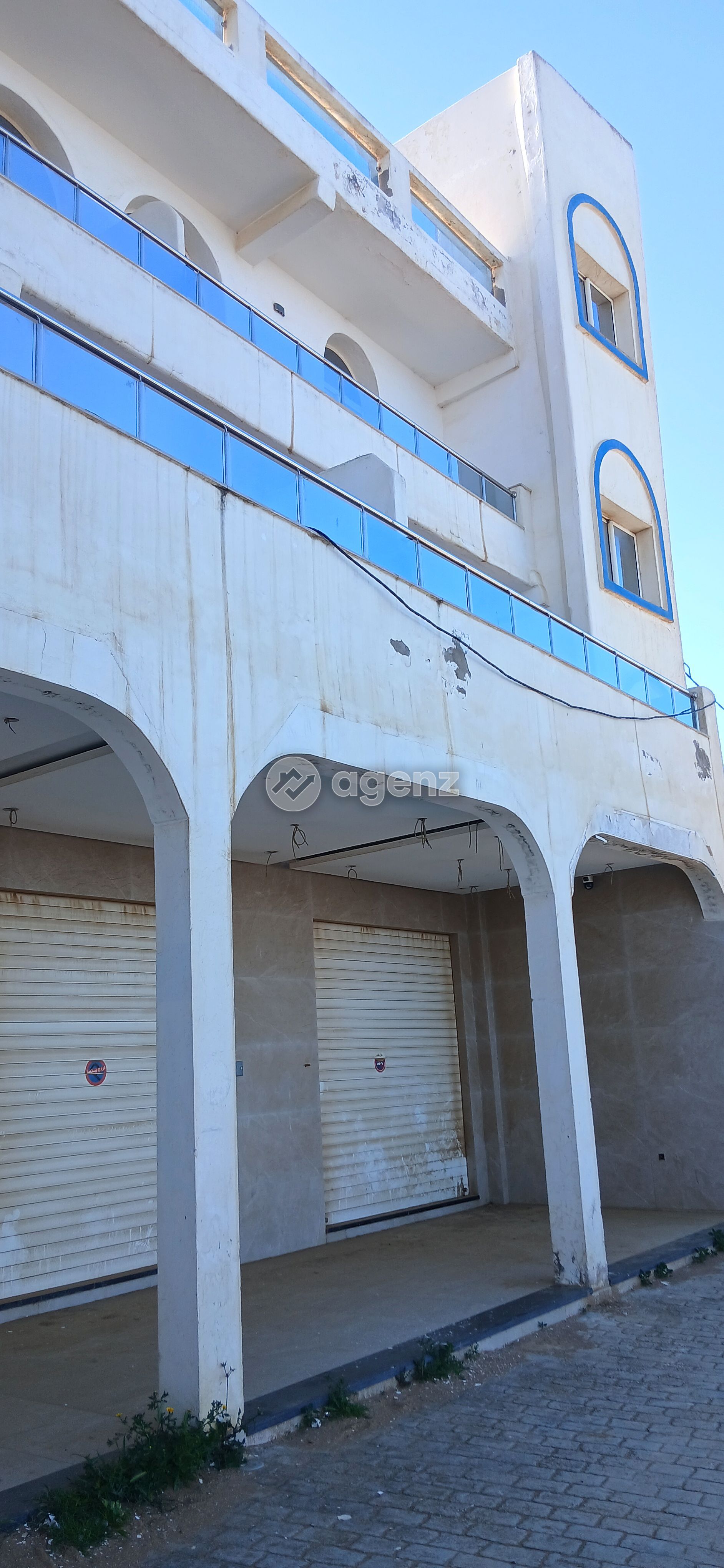 Immeuble moderne de 11 pièces à vendre — 4
