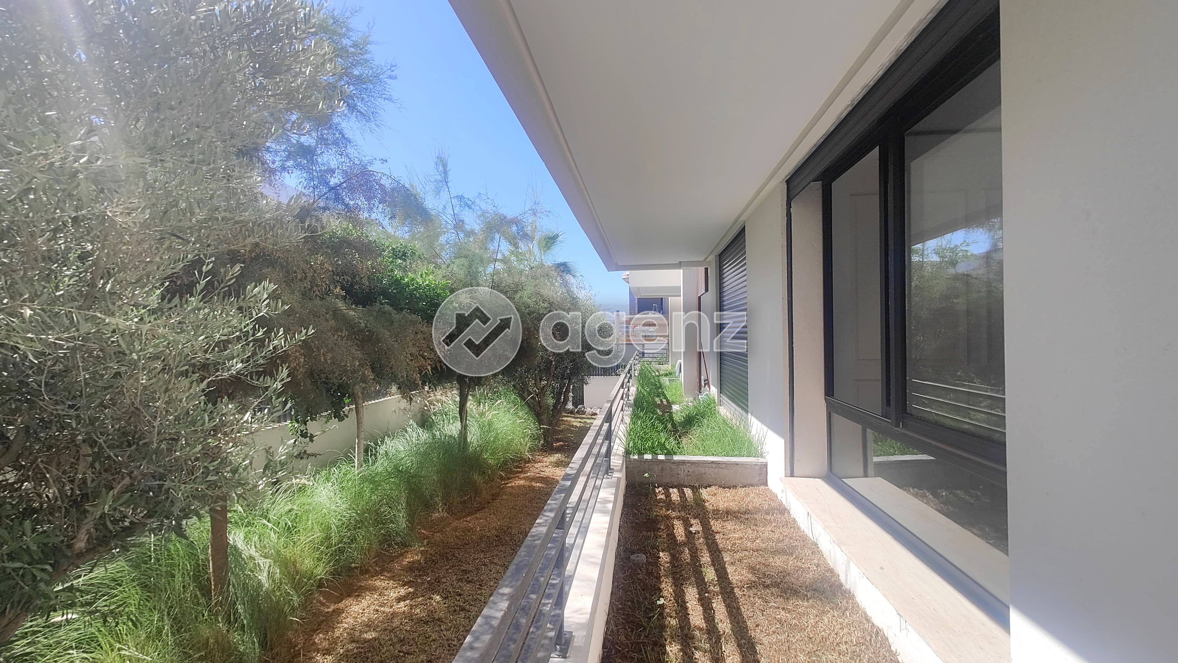 Appartement à louer à Ain Diab Extension — 4