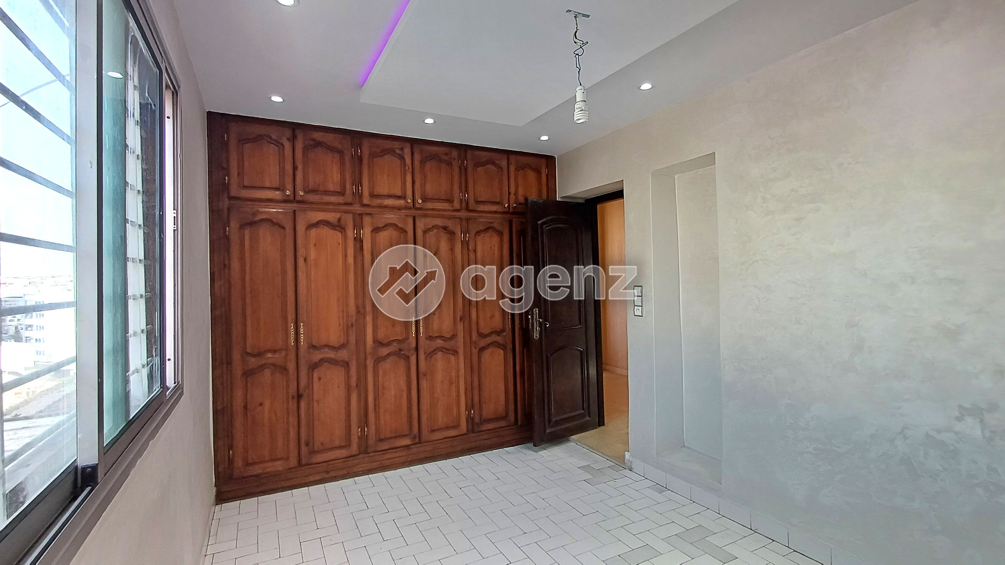 APPARTEMENT SPACIEUX ET BIEN ORIENTÉ – BELVÉDÈRE — 5