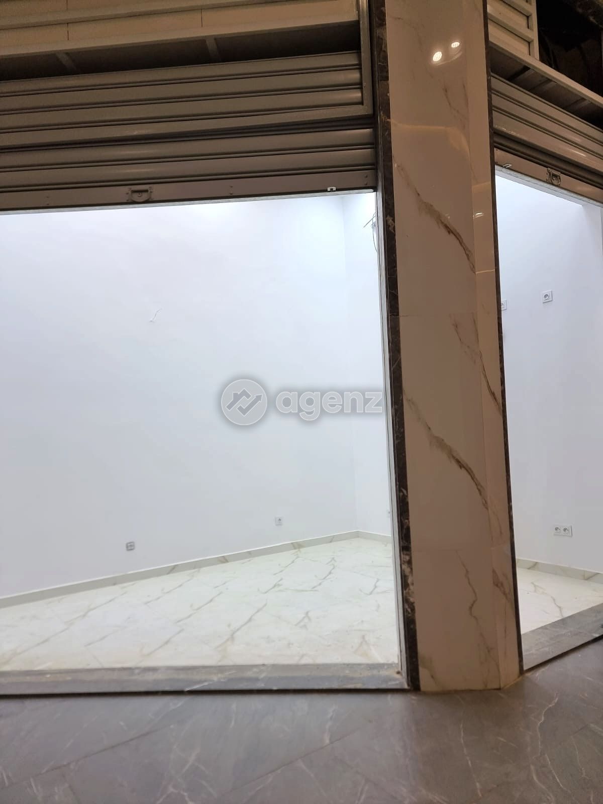 Commerce à vendre à Sidi Maarouf — 2