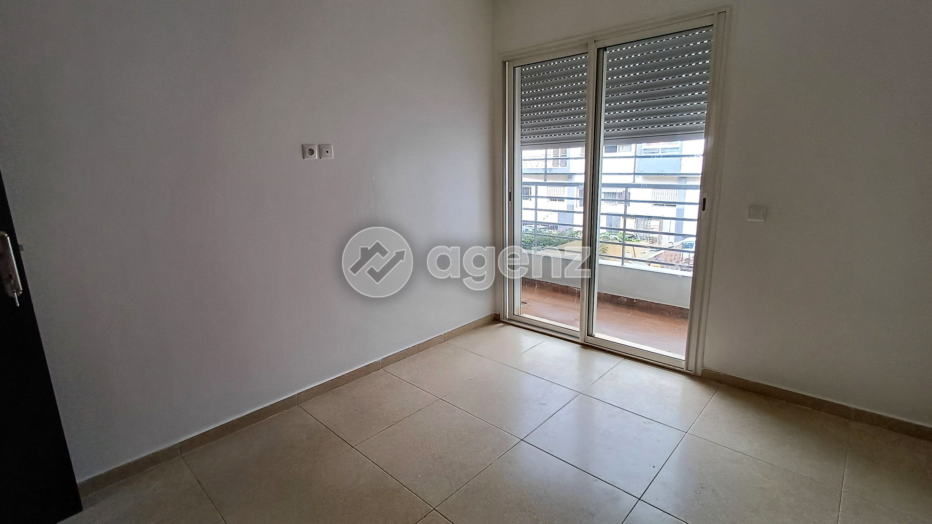Charmant Appartement de 2 chambres à vendre à Oulfa — 3