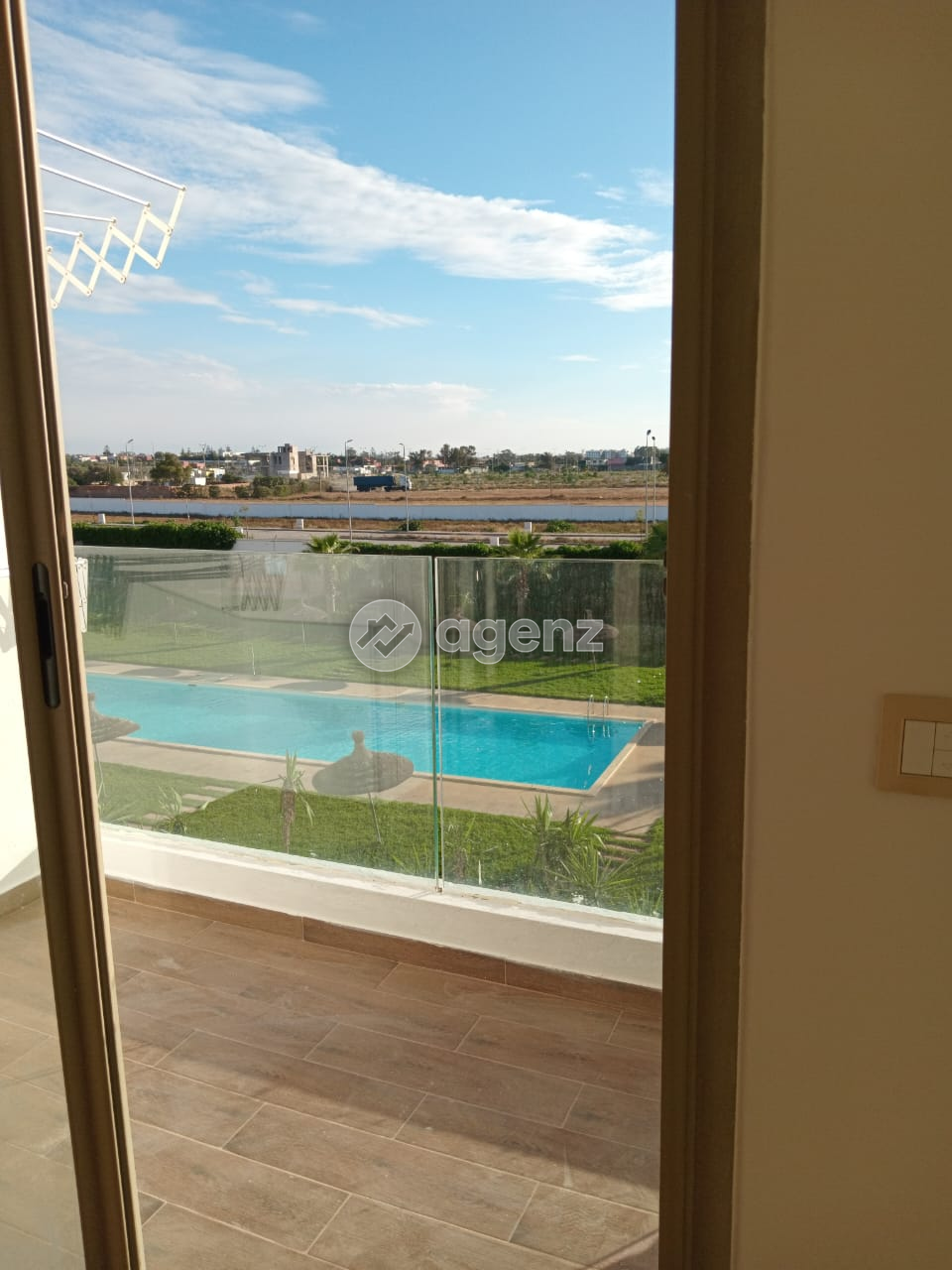 Charmant Appartement de 2 chambres de haut standing à vendre à Dar Bouazza — 5