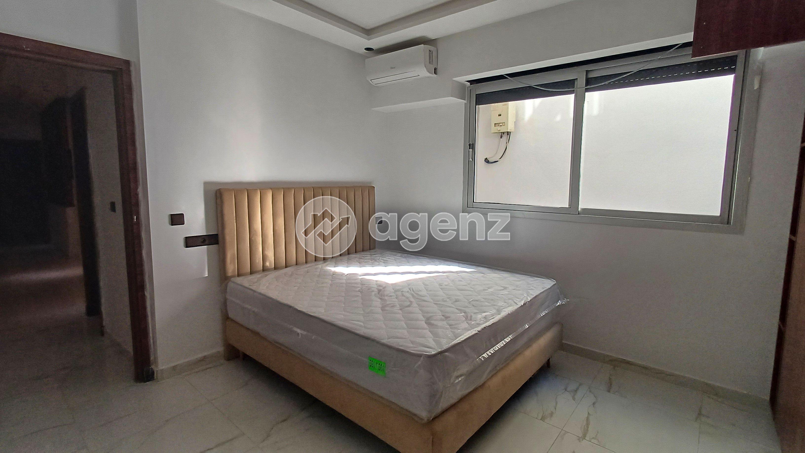APPARTEMENT REFAIT À NEUF AVEC TERRASSE À MOULAY YOUSSEF — 2