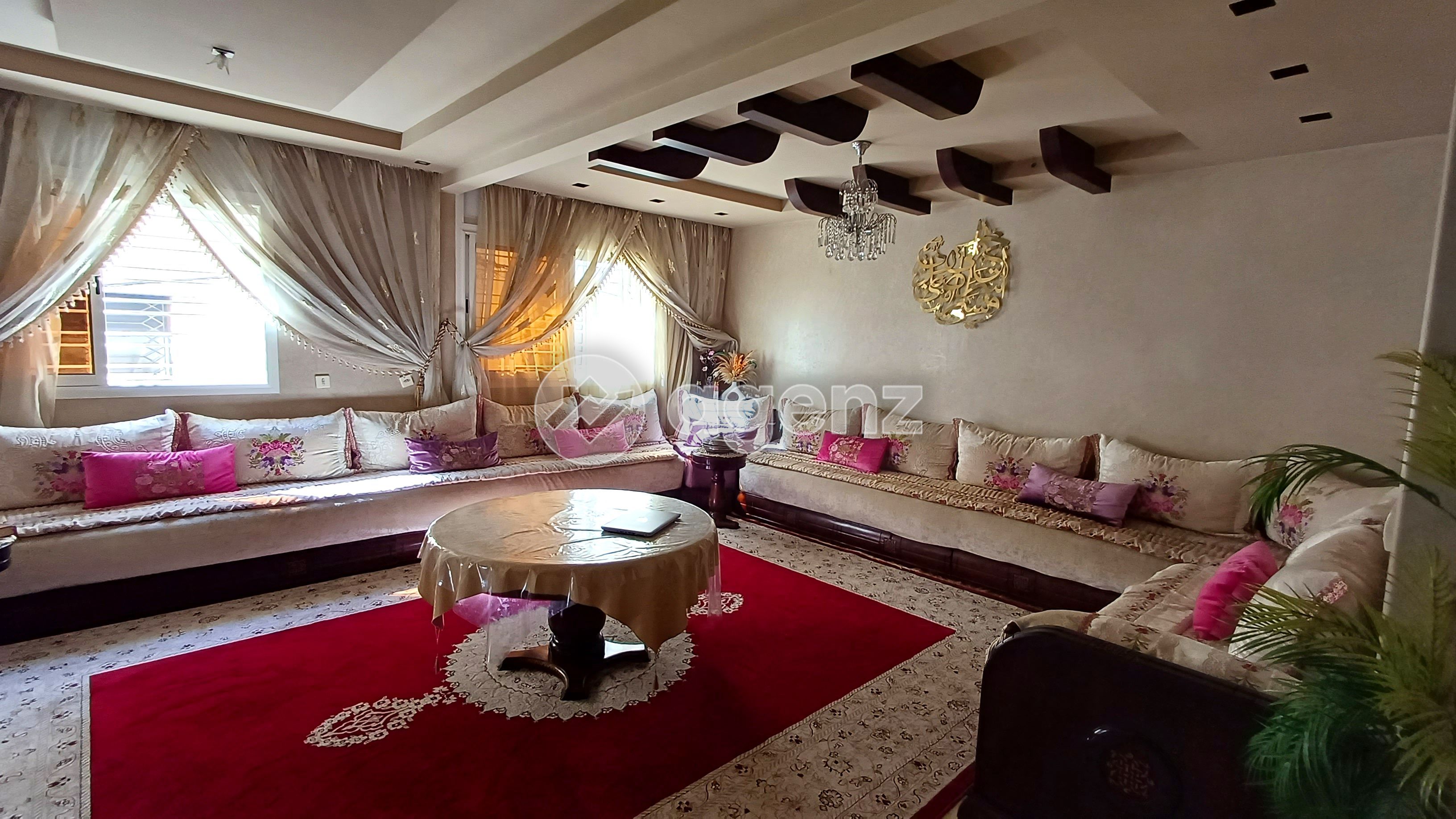 UNE MAISON QUI OFFRE CALME, CONFORT & CONVIVIALITÉ