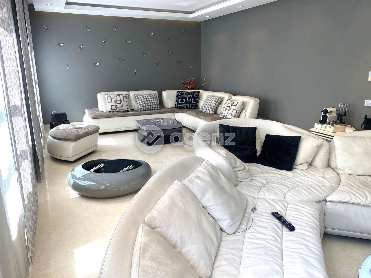 Bel appartement de 230m meublé à louer à gauthier
