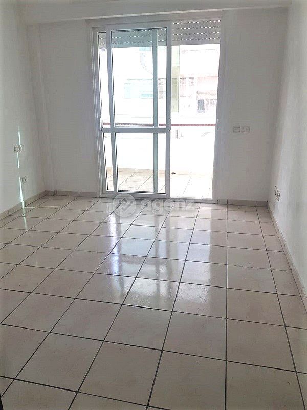 Appartement à louer à Bourgogne Est — 3