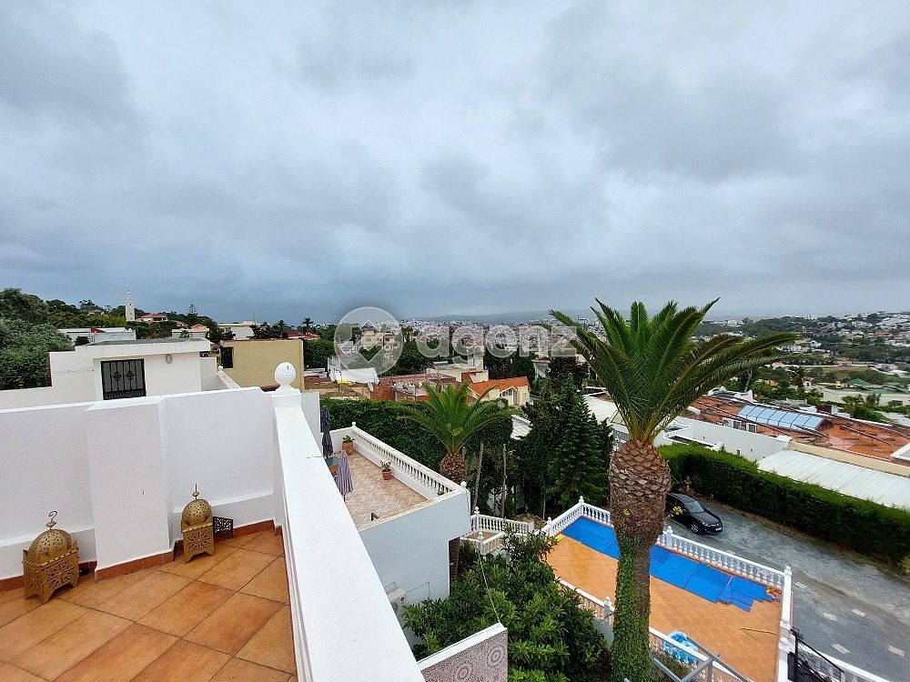 Villa avec 2 terrasses vue panoramique — 5