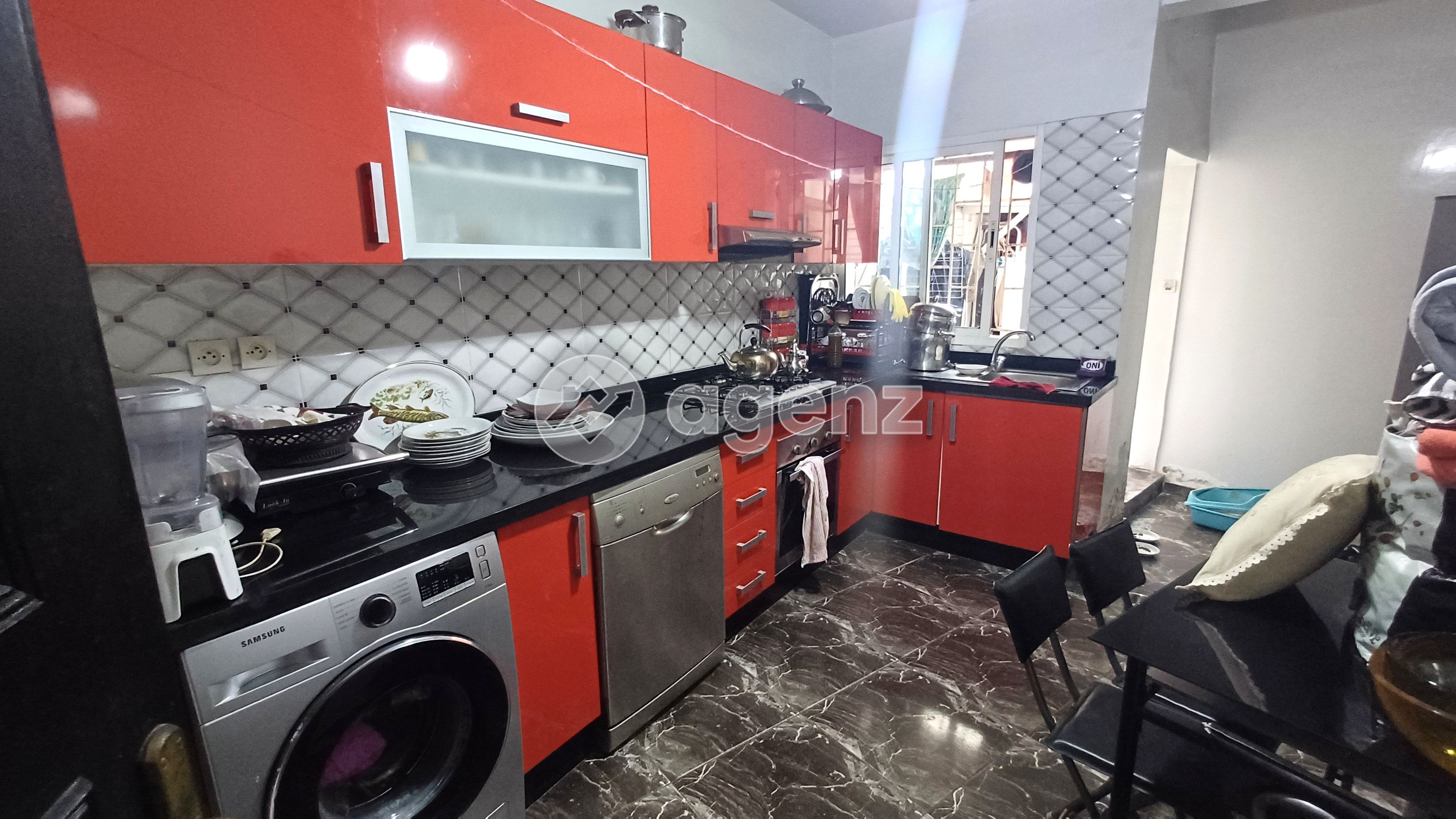 APPARTEMENT SPACIEUX À BOURGOGNE OUEST — 4