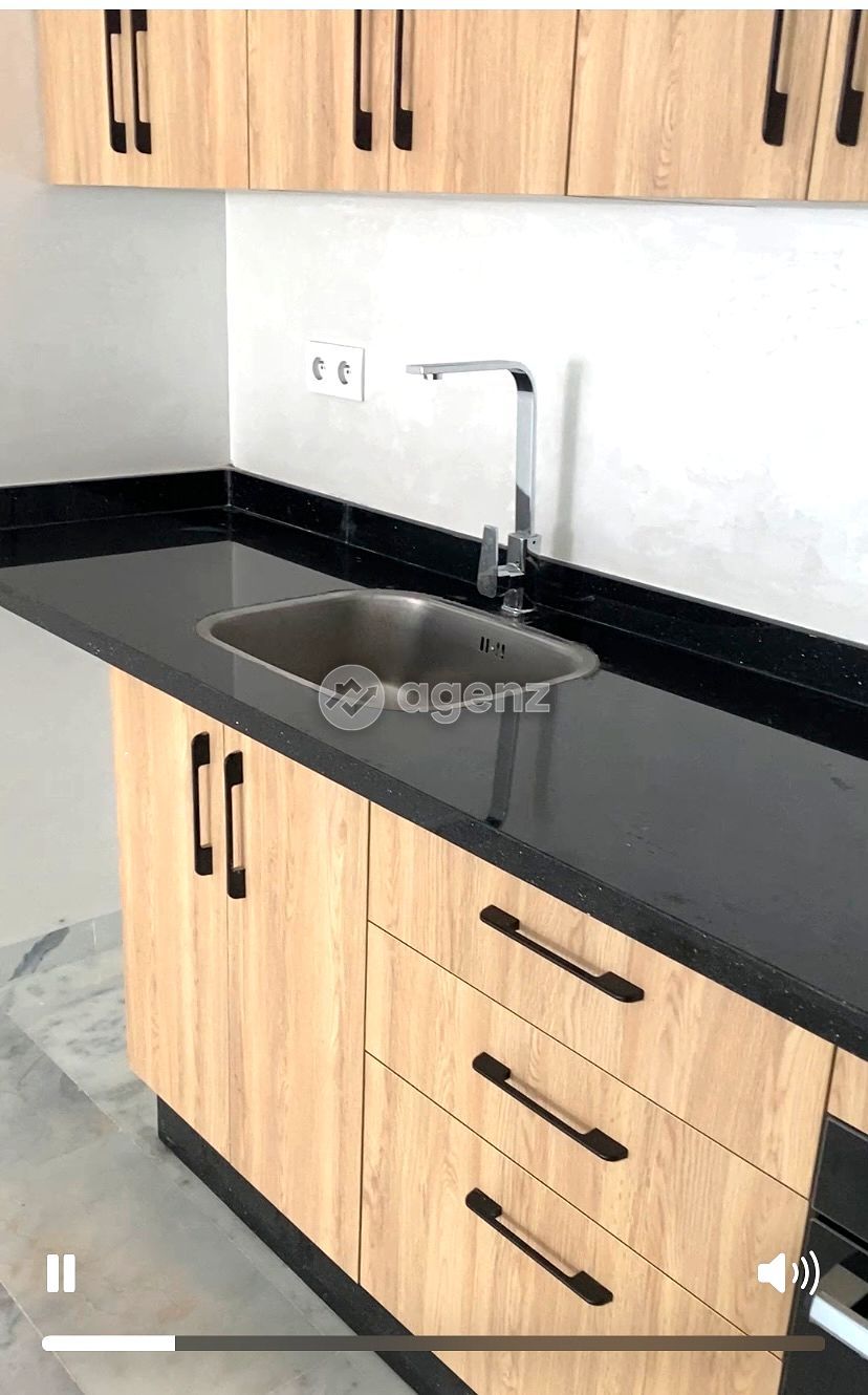 Superbe studio 46 M² à Roches Noires (Bd Moulay Ismail) — 5
