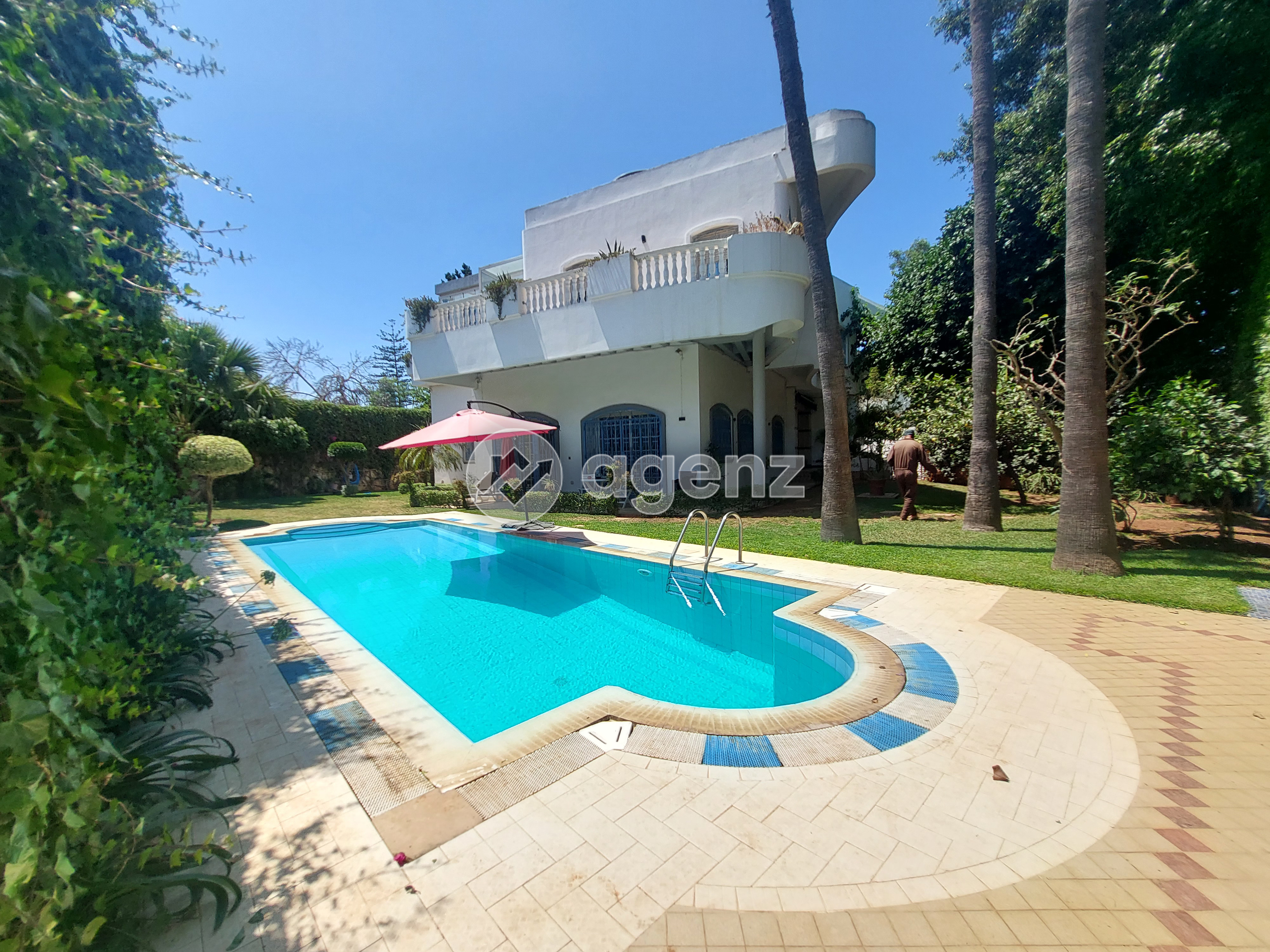Villa avec Piscine à Californie – Parfait pour la Famille