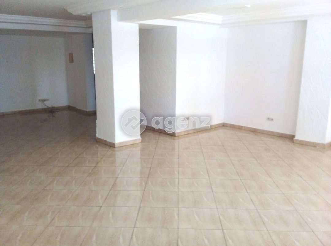 Bureau 66 m² à Moutanabi — 5